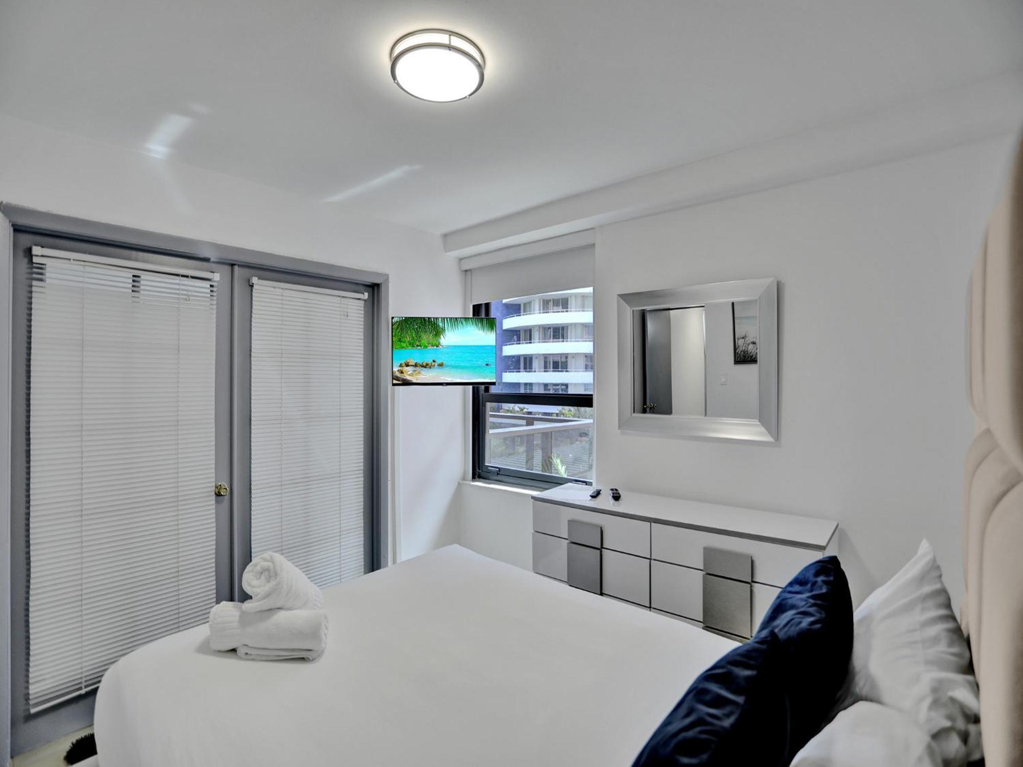 Ocean View W Service 411 Apartment *