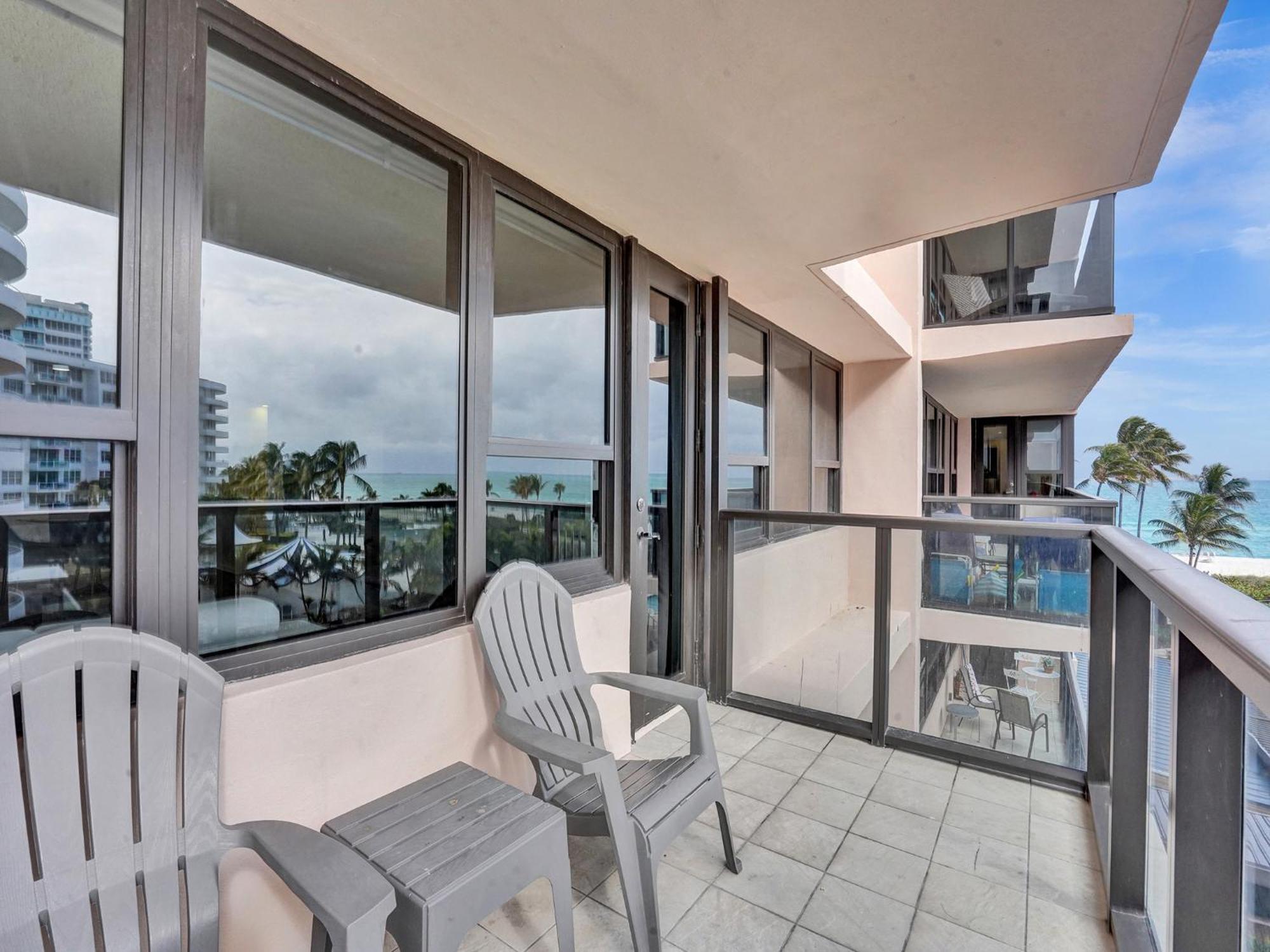 Adorable 2 Bedroom Service 605