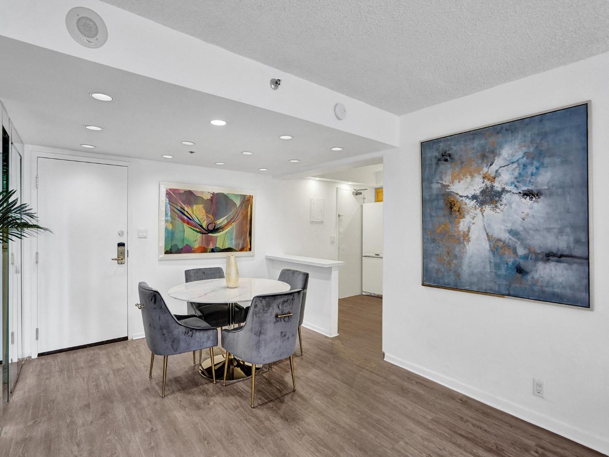 Apartment Adorable 2 Bedroom Service 605 Miami Beach
