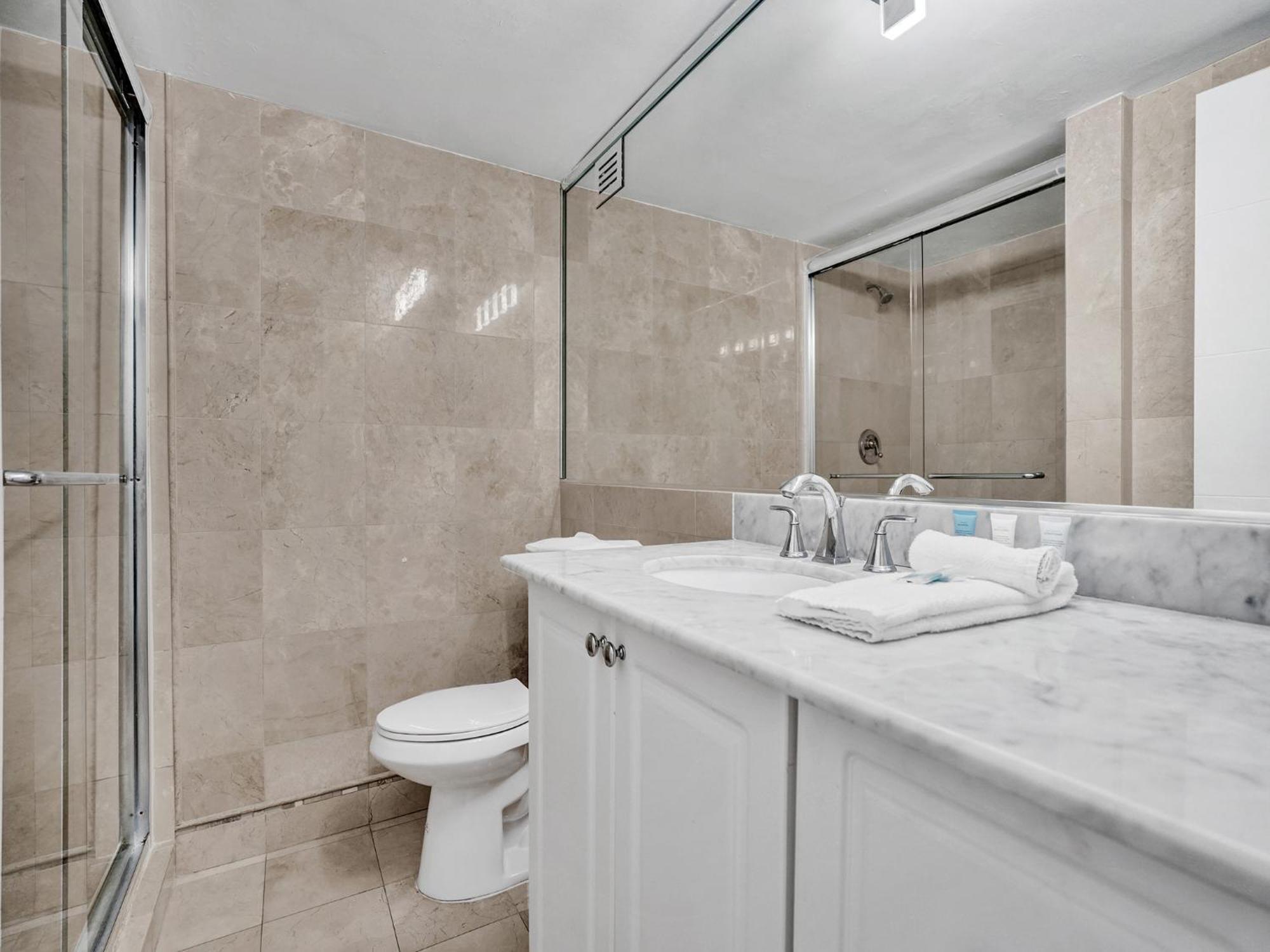 Comfortable Ocean View Service 1214 Apartment *