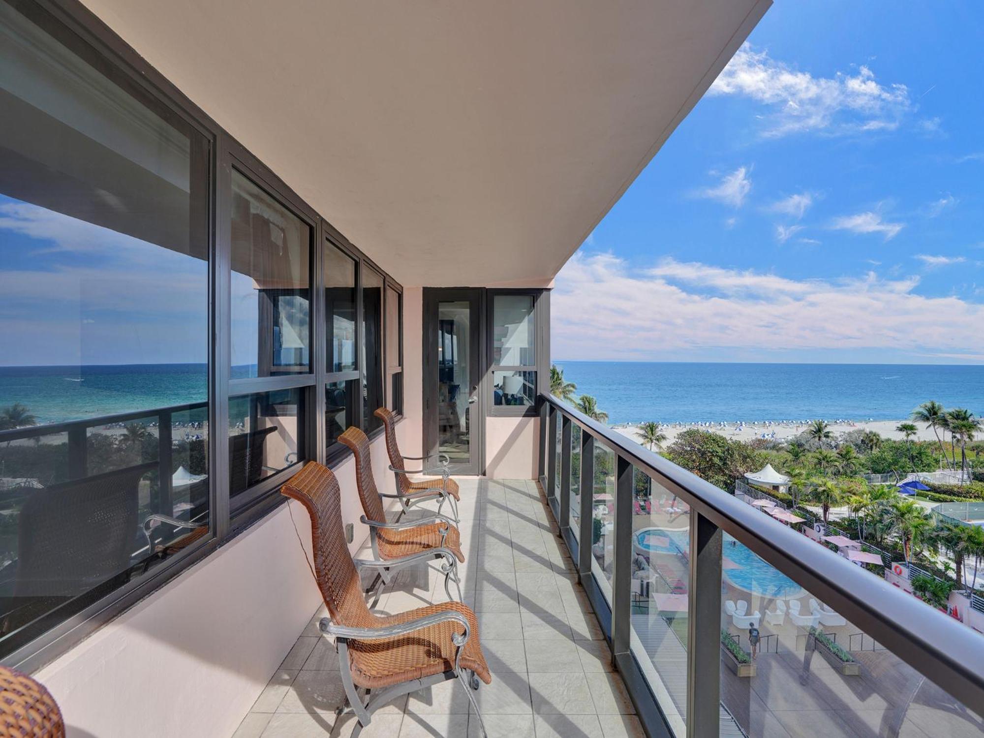 Apartment Spacious Ocean View Service 803