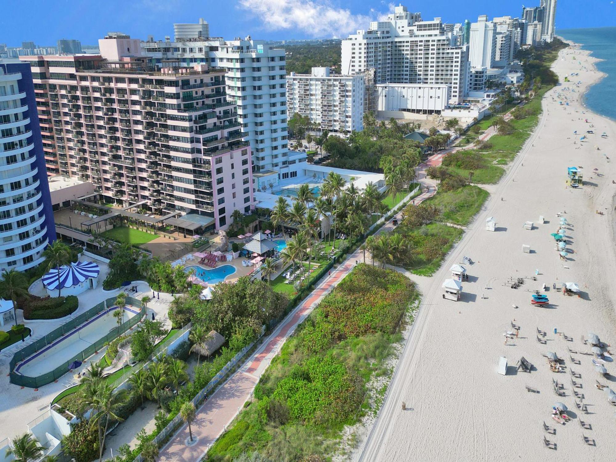 Spacious Ocean View Service 803 Miami Beach