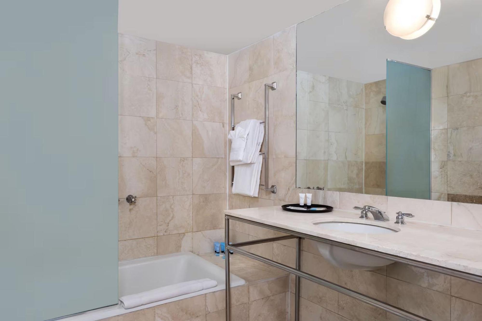 Roami At Astor Apartment Miami Beach