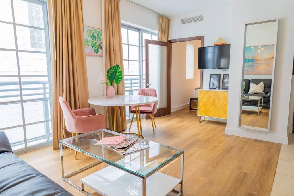 1-bed With Rooftop Pool Ocean Dr By The B207
