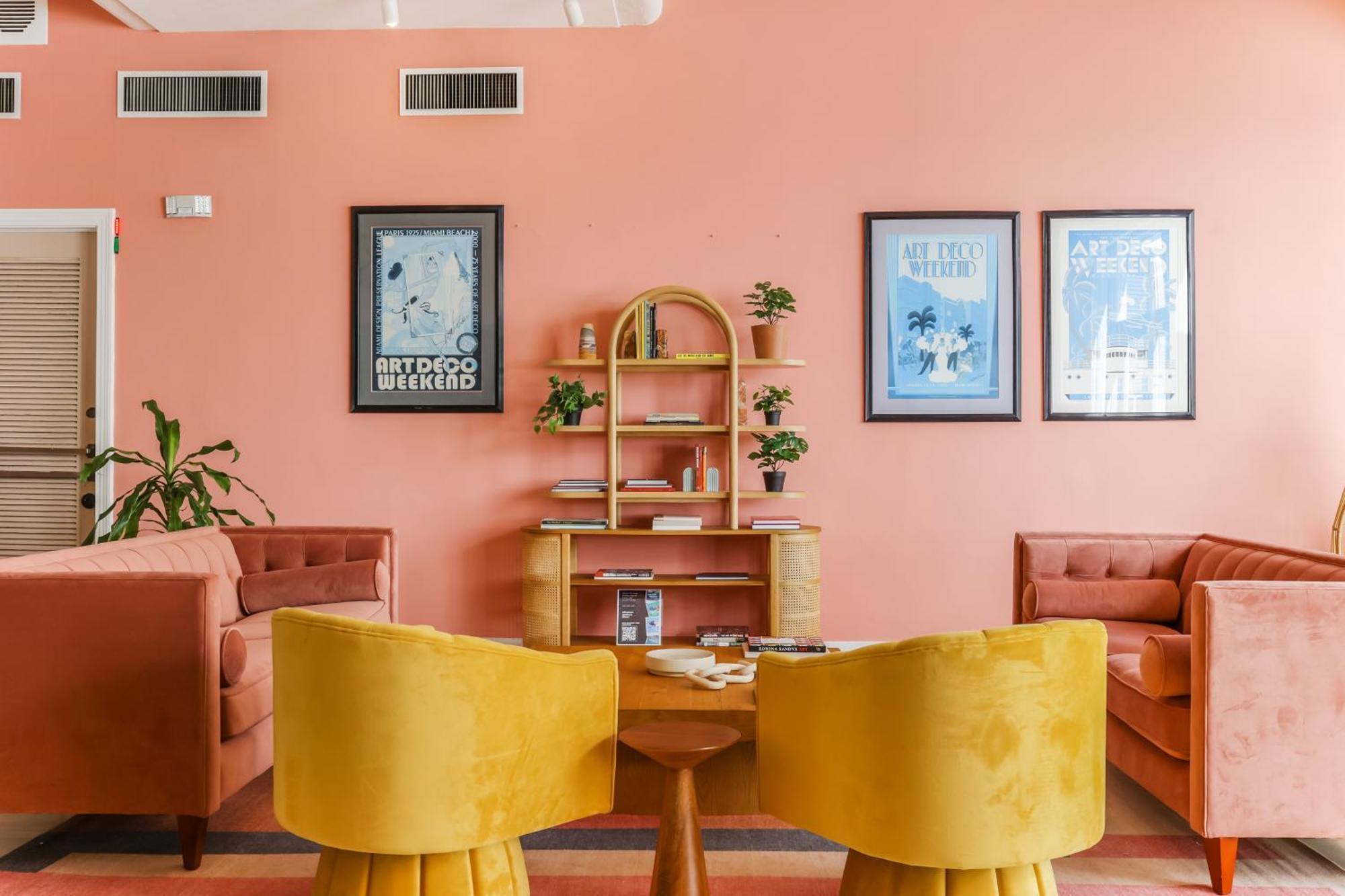 Tropics Miami Aparthotel