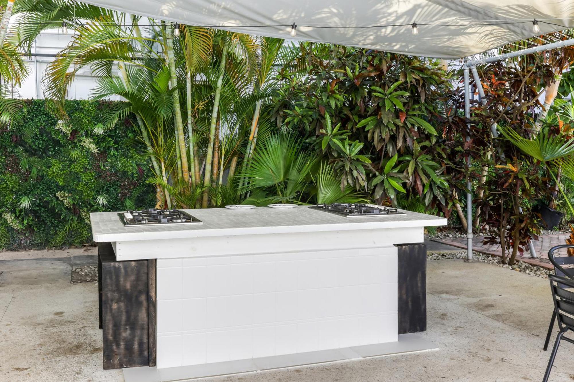 Tropics Miami Aparthotel 3*