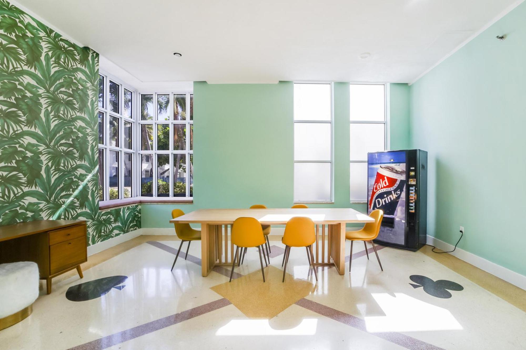 Aparthotel Tropics Miami 3*