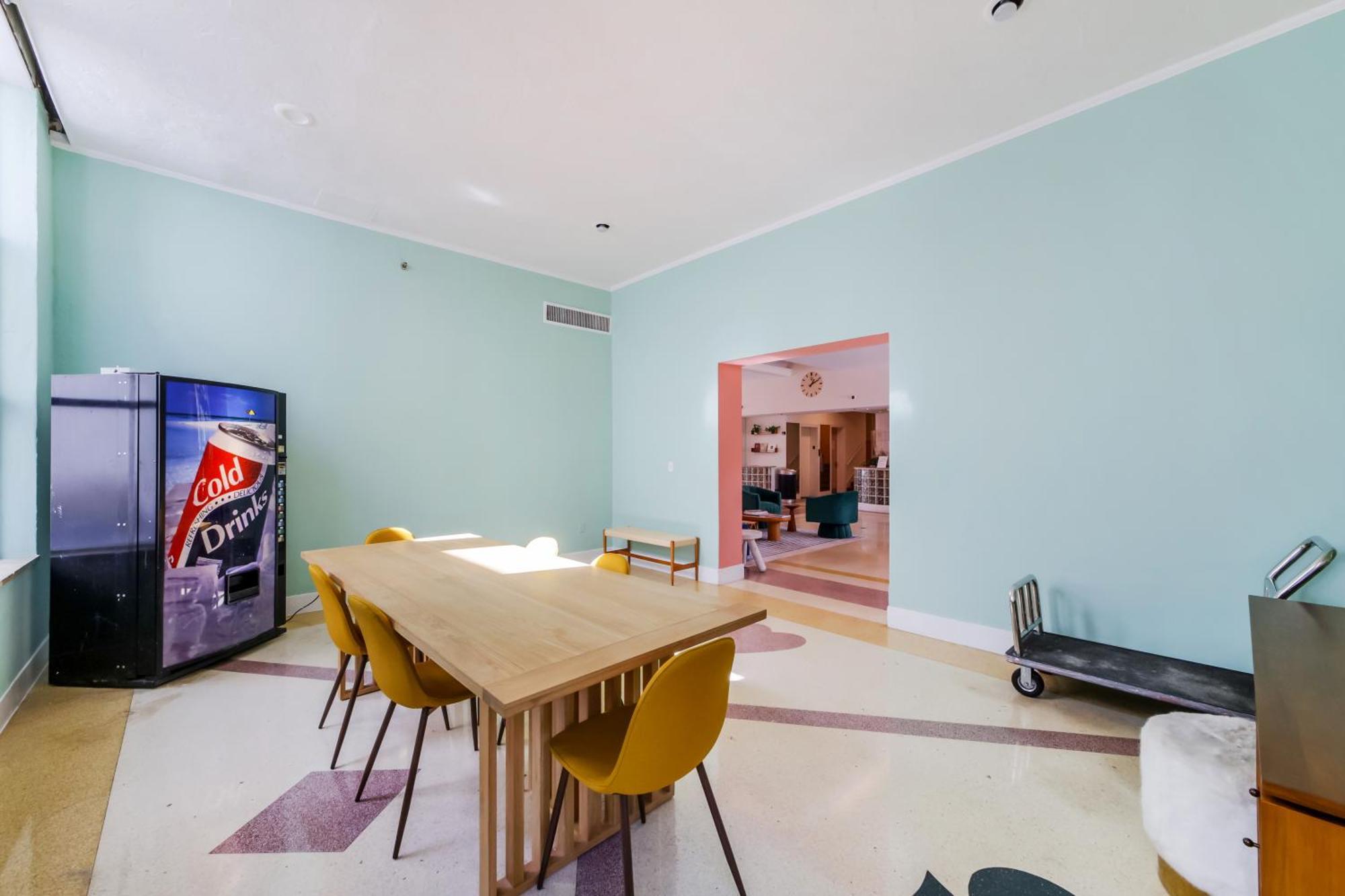 Tropics Miami 3*