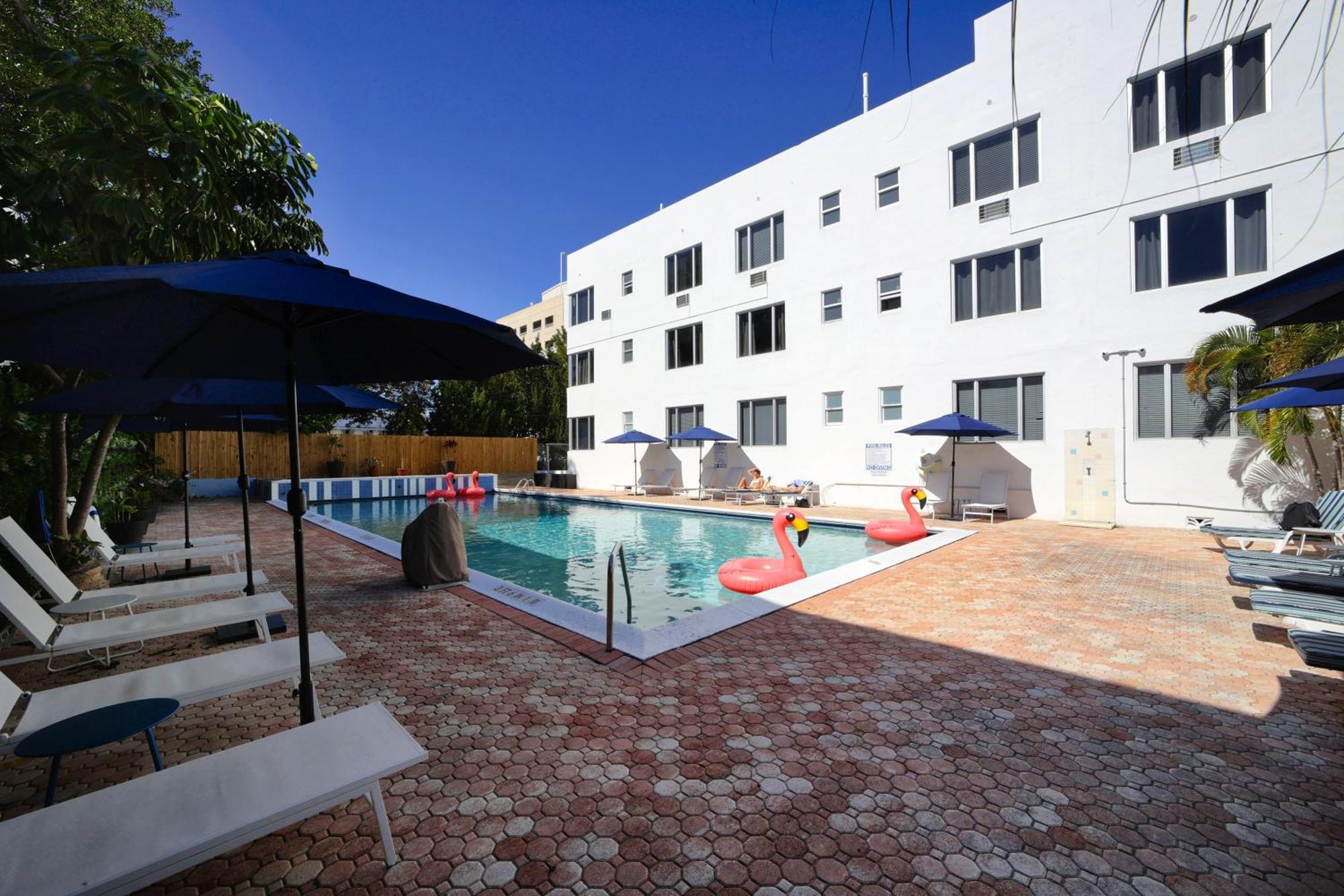 Tropics Miami Aparthotel 3*
