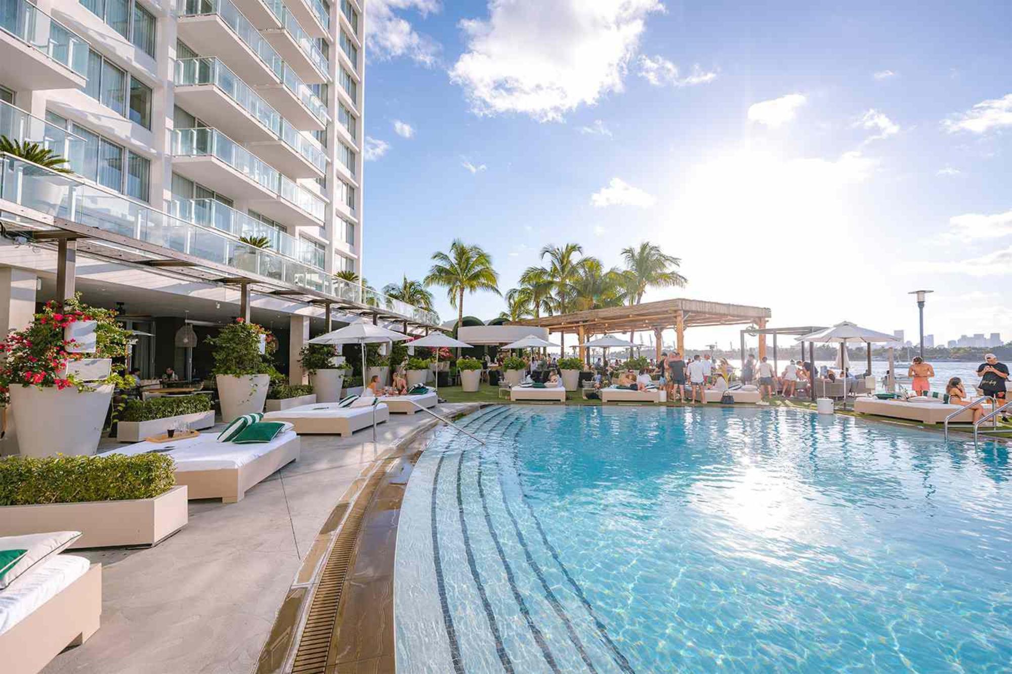1100 West South Luxe Miami By Joe Semary Apartment