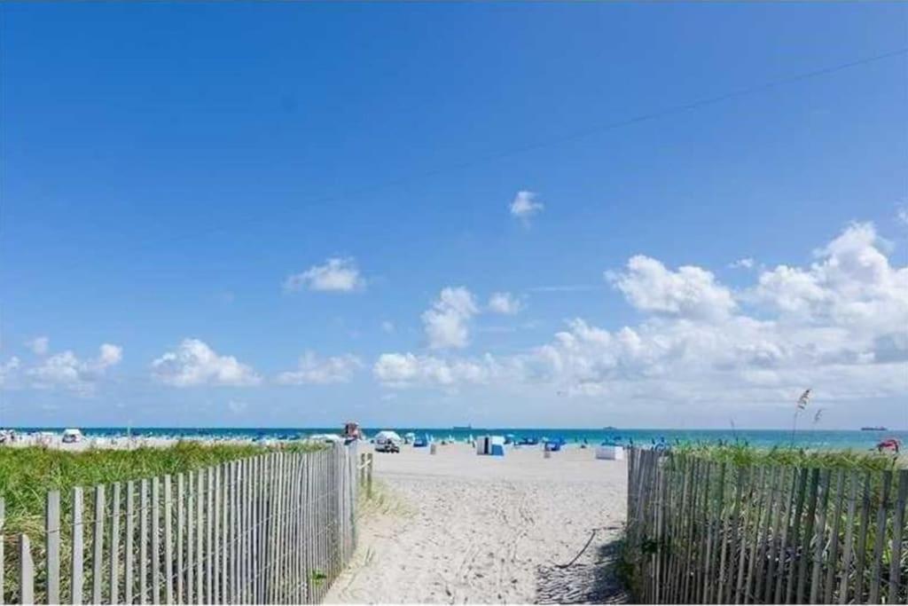South One Bedroom With Parking Spot * Miami Beach