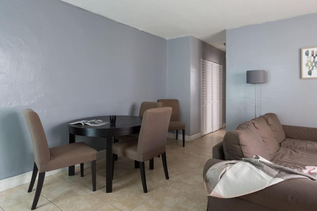 South One Bedroom With Parking Spot Miami Beach