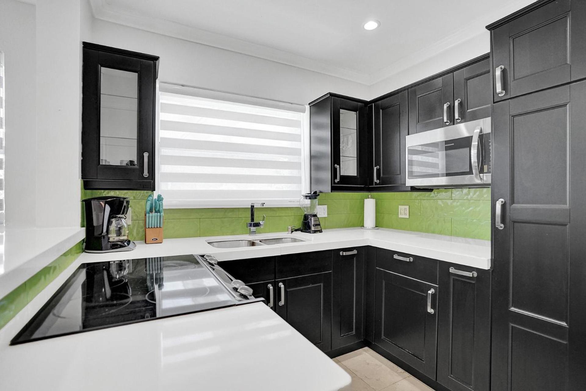 Bay Harbor Apartment
