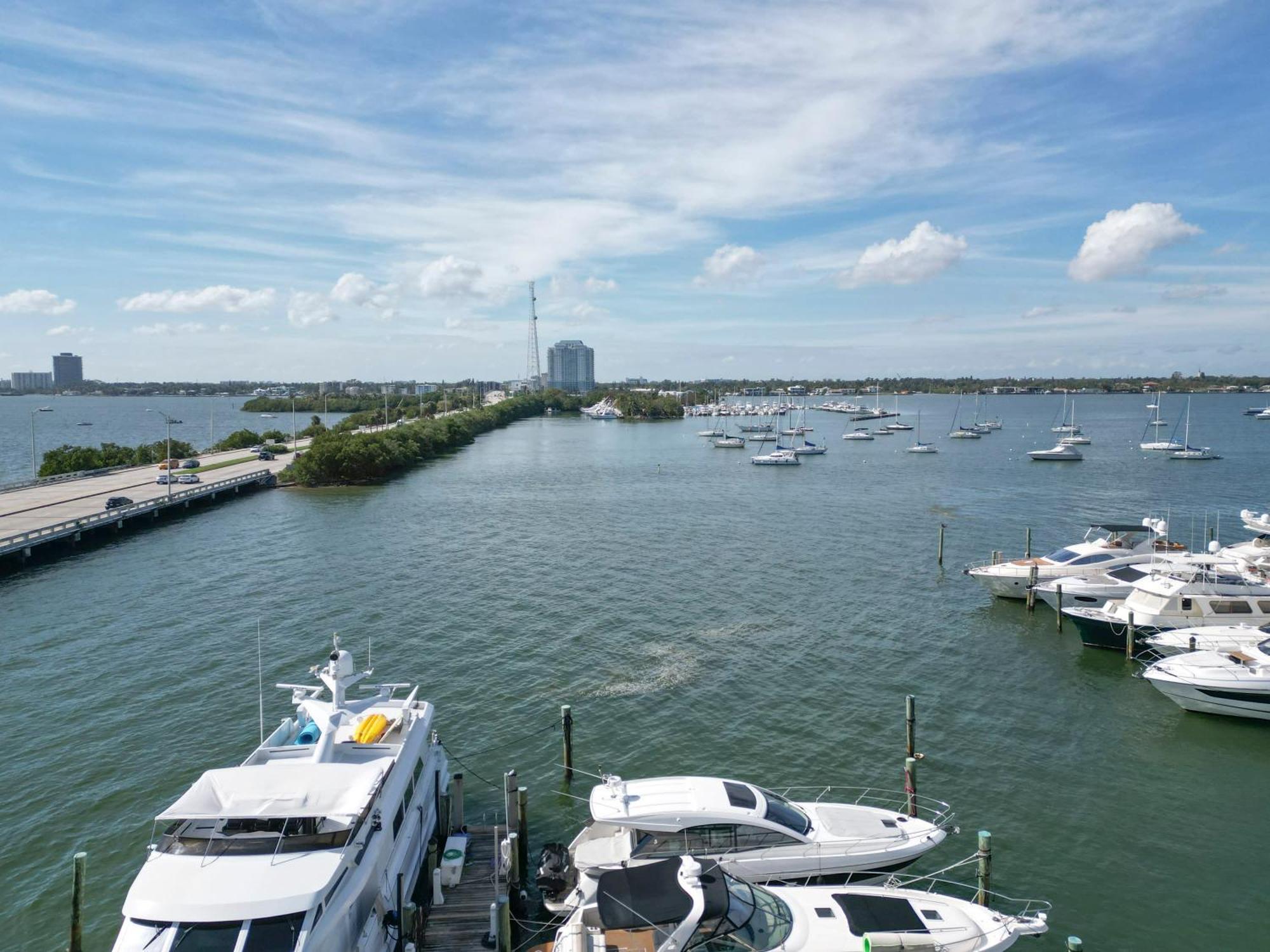 Vista Mar: Bay Views Close To Miami Attractions Apartment Miami Beach