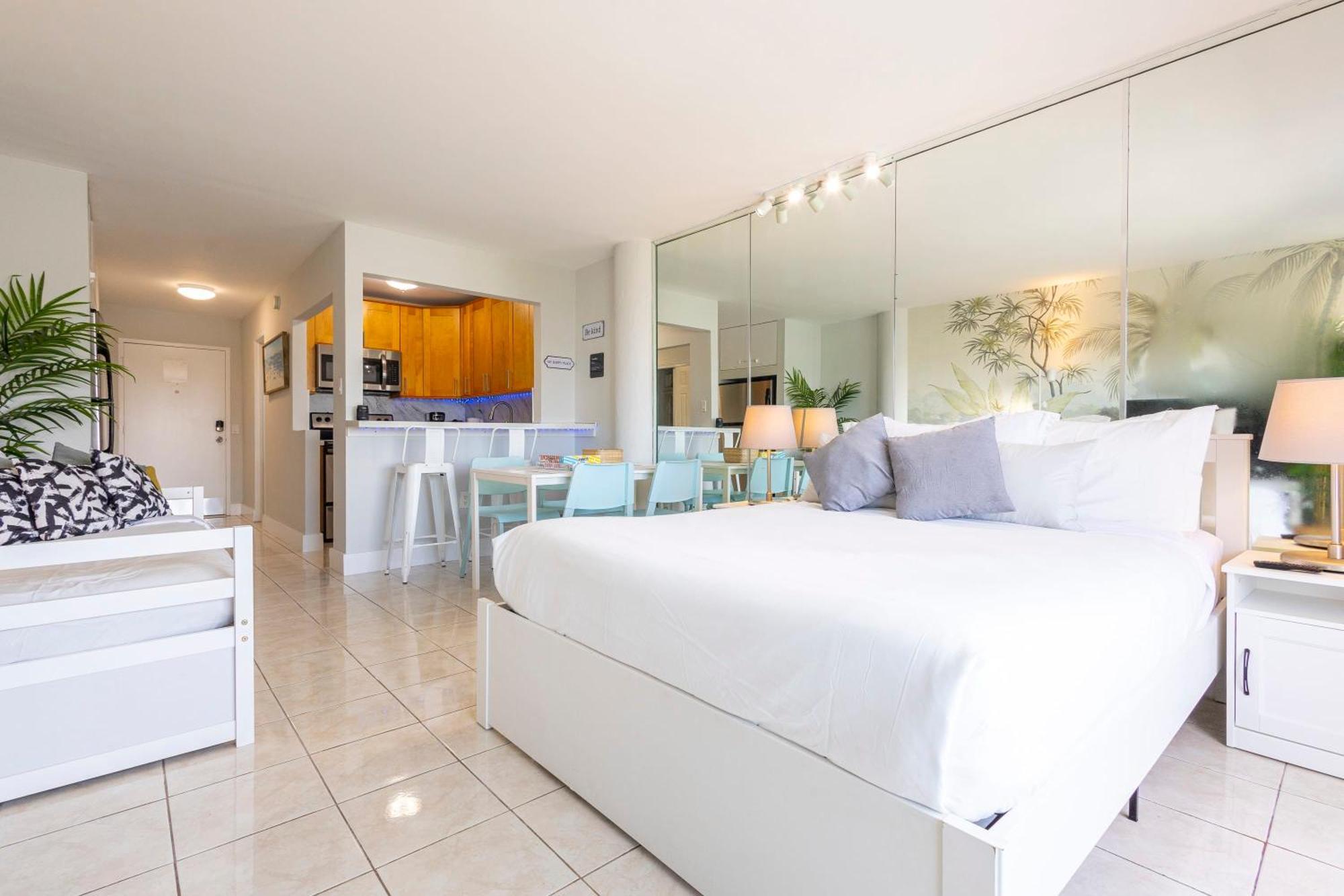 Vista Mar: Bay Views Close To Miami Attractions Apartment
