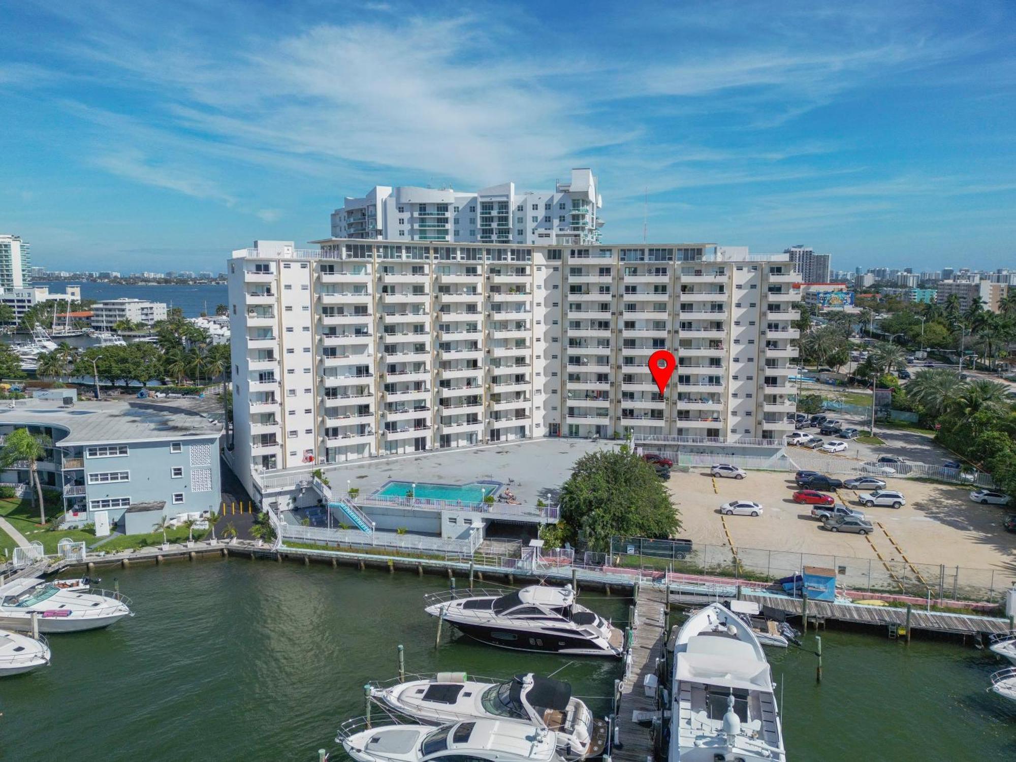Vista Mar: Bay Views Close To Miami Attractions Apartment Miami Beach