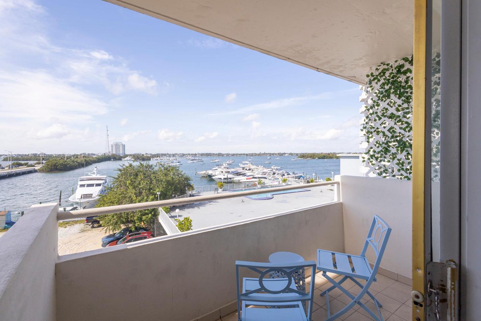 Vista Mar: Bay Views Close To Miami Attractions Apartment
