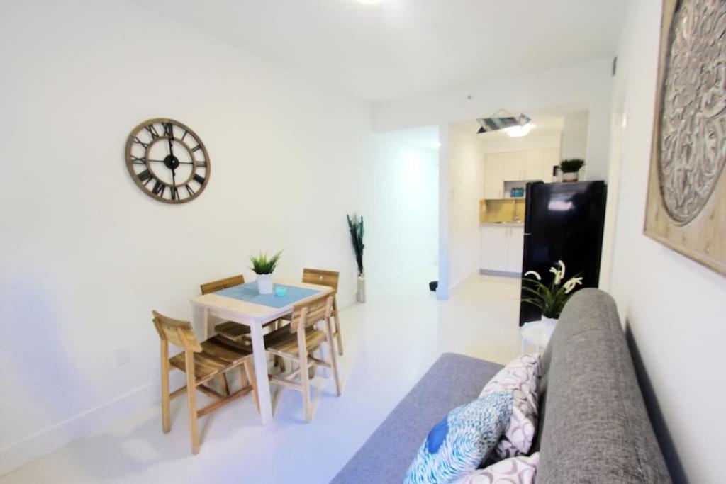 Apartment Cozy Steps From The Miami Beach