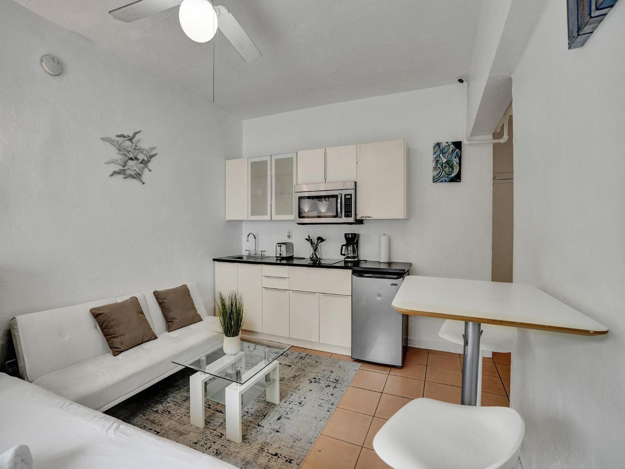 Mantell Plaza Apartment