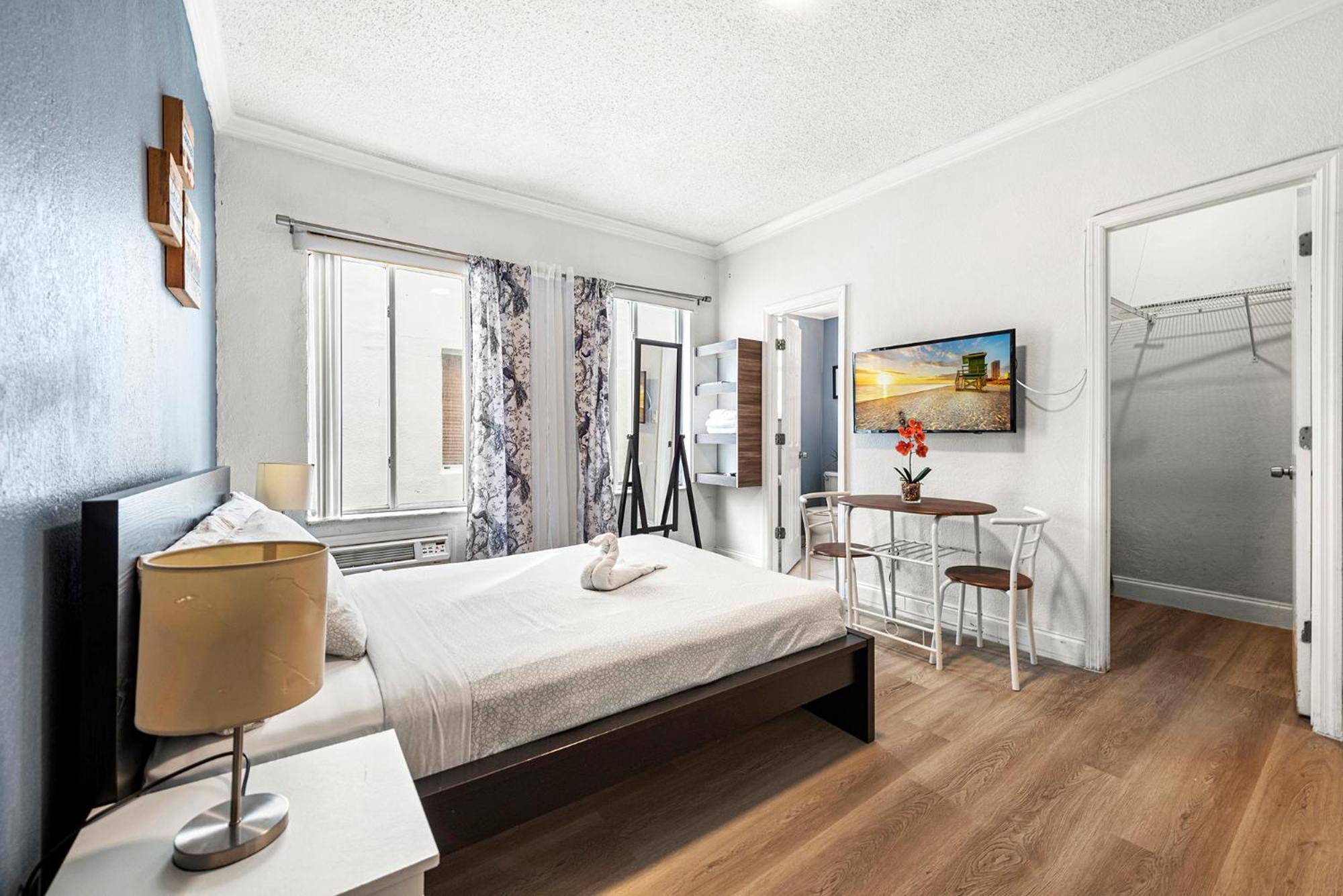 Apartment Lovely In Miami