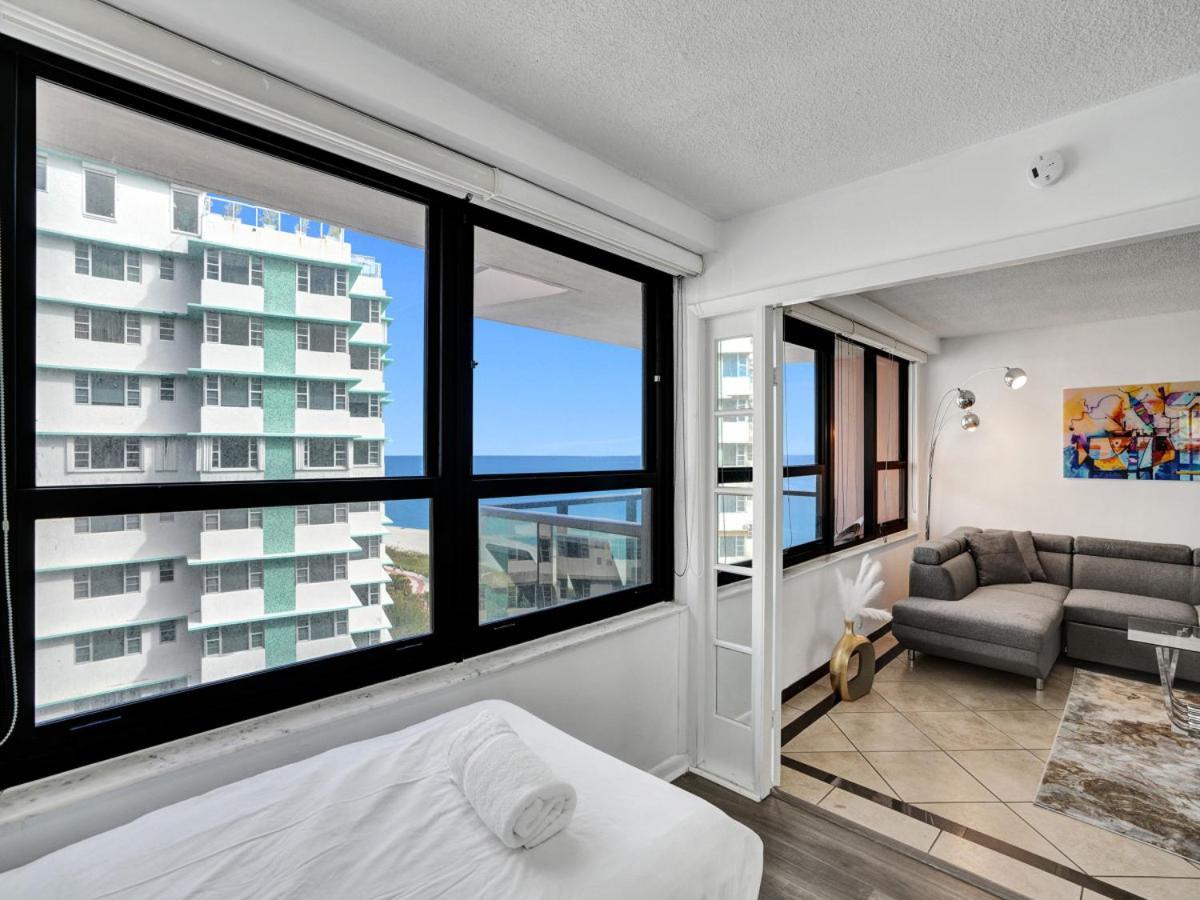 High Floor Oceanview 1506 Apartment
