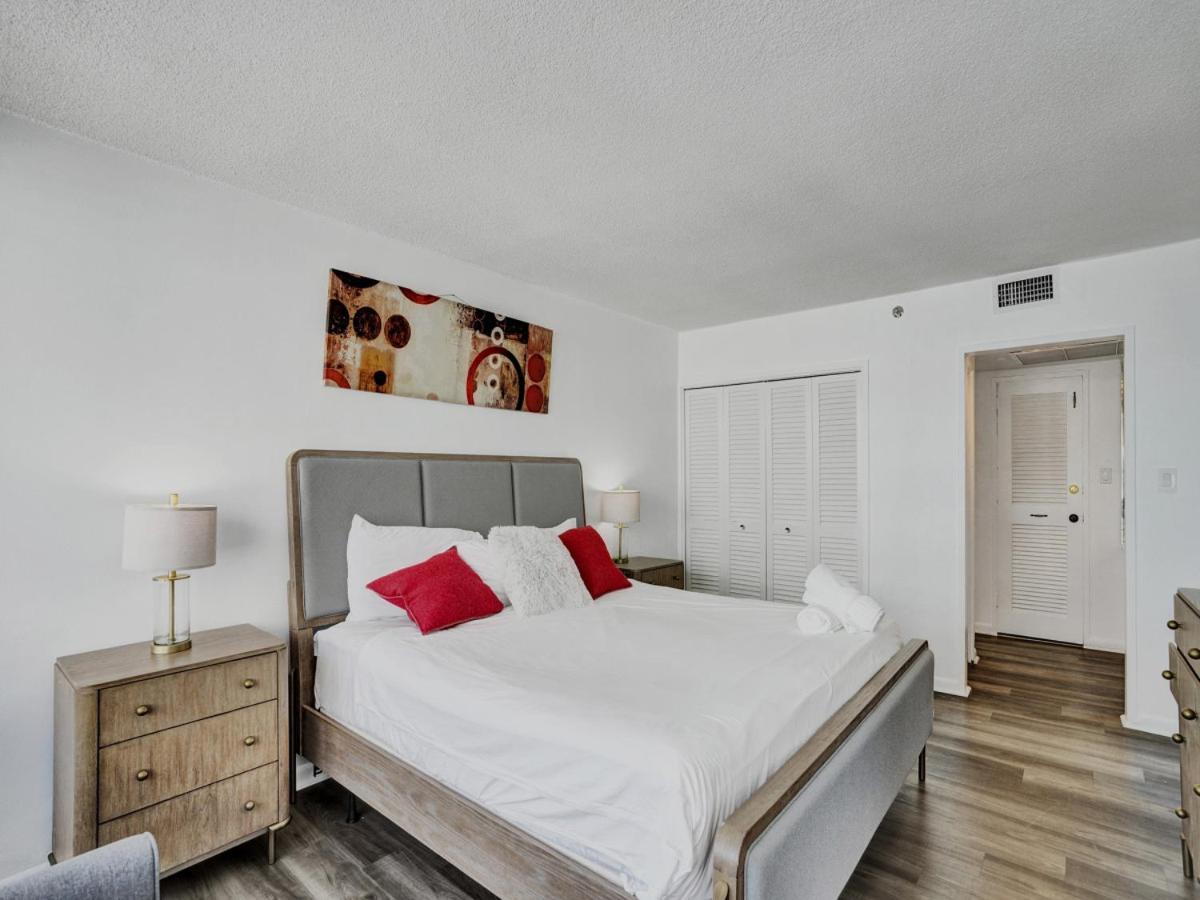 High Floor Oceanview 1506 Miami Beach