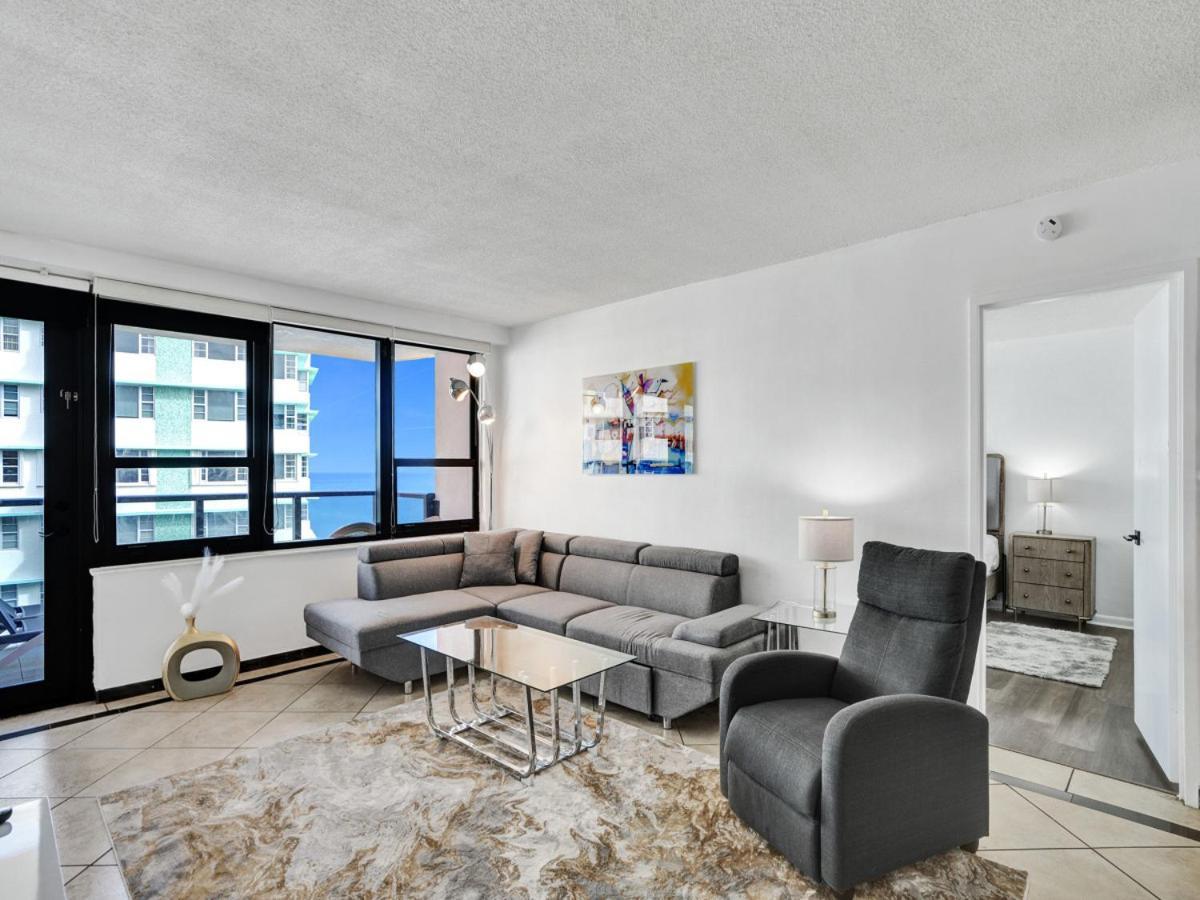 High Floor Oceanview 1506 Apartment