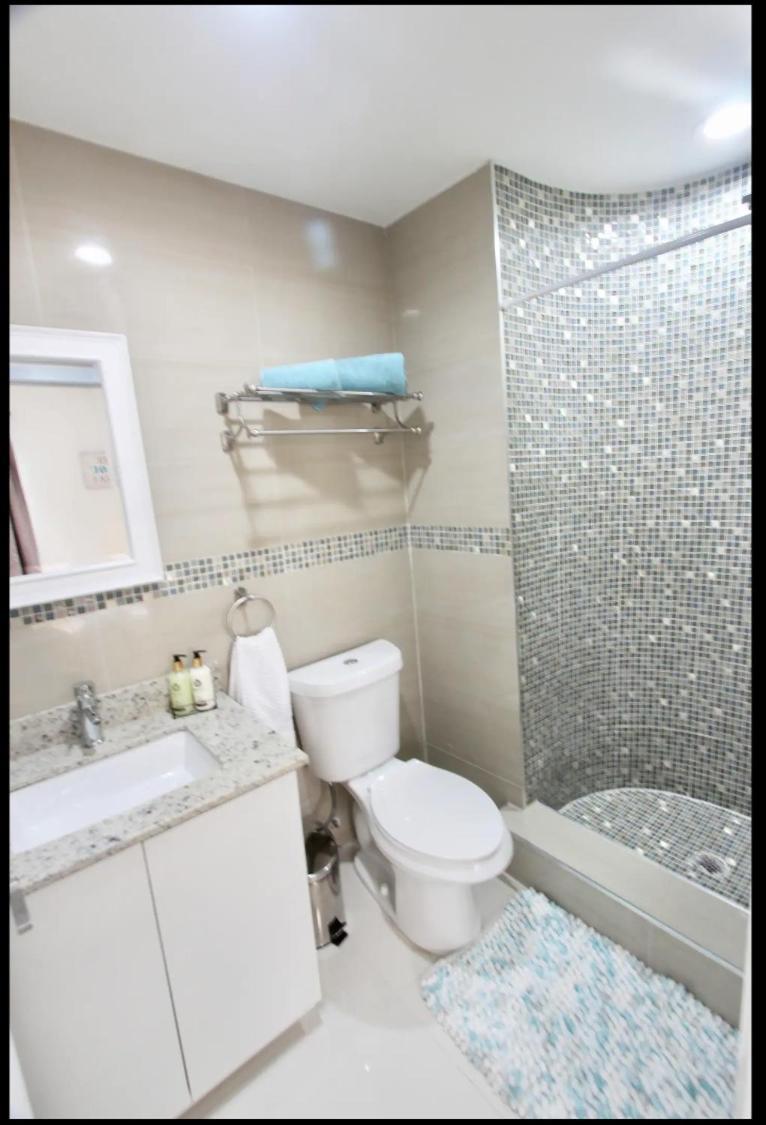 1 Stylish Sobe 1/2 Block From The Beach!!!