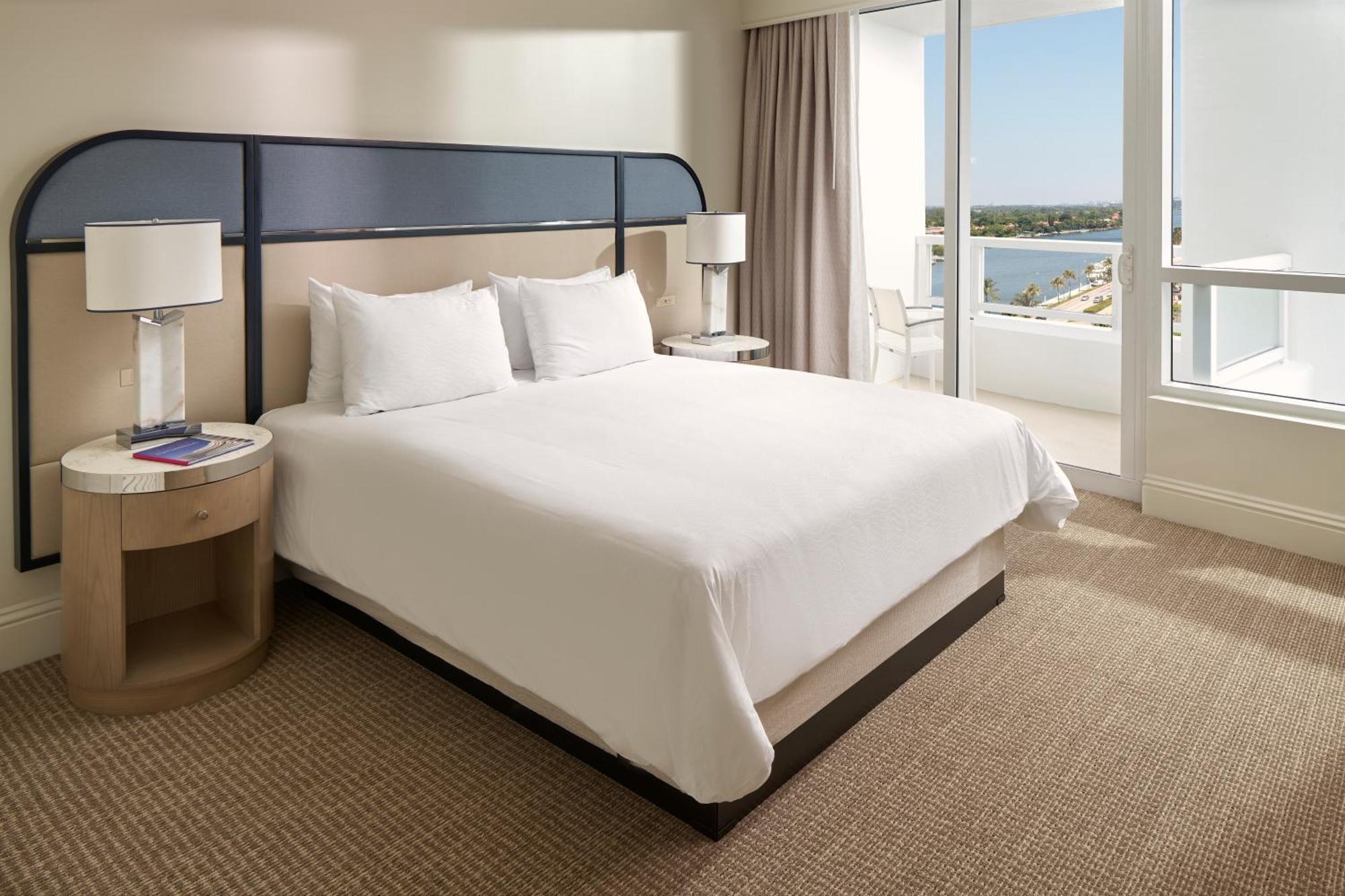 Resort Fontainebleau Miami 5*