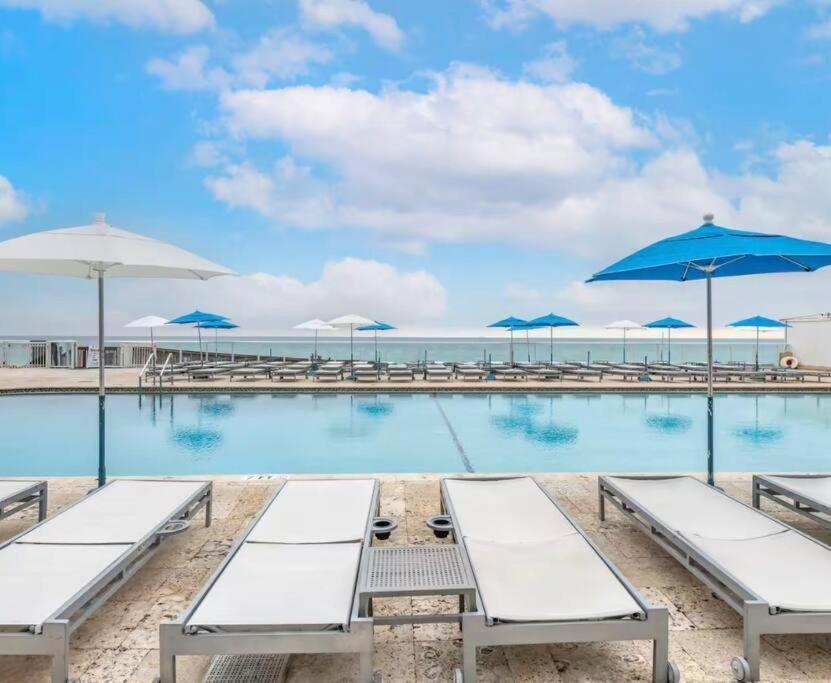 Oceanfront With Balcony Sunny Isles - Spectacular!