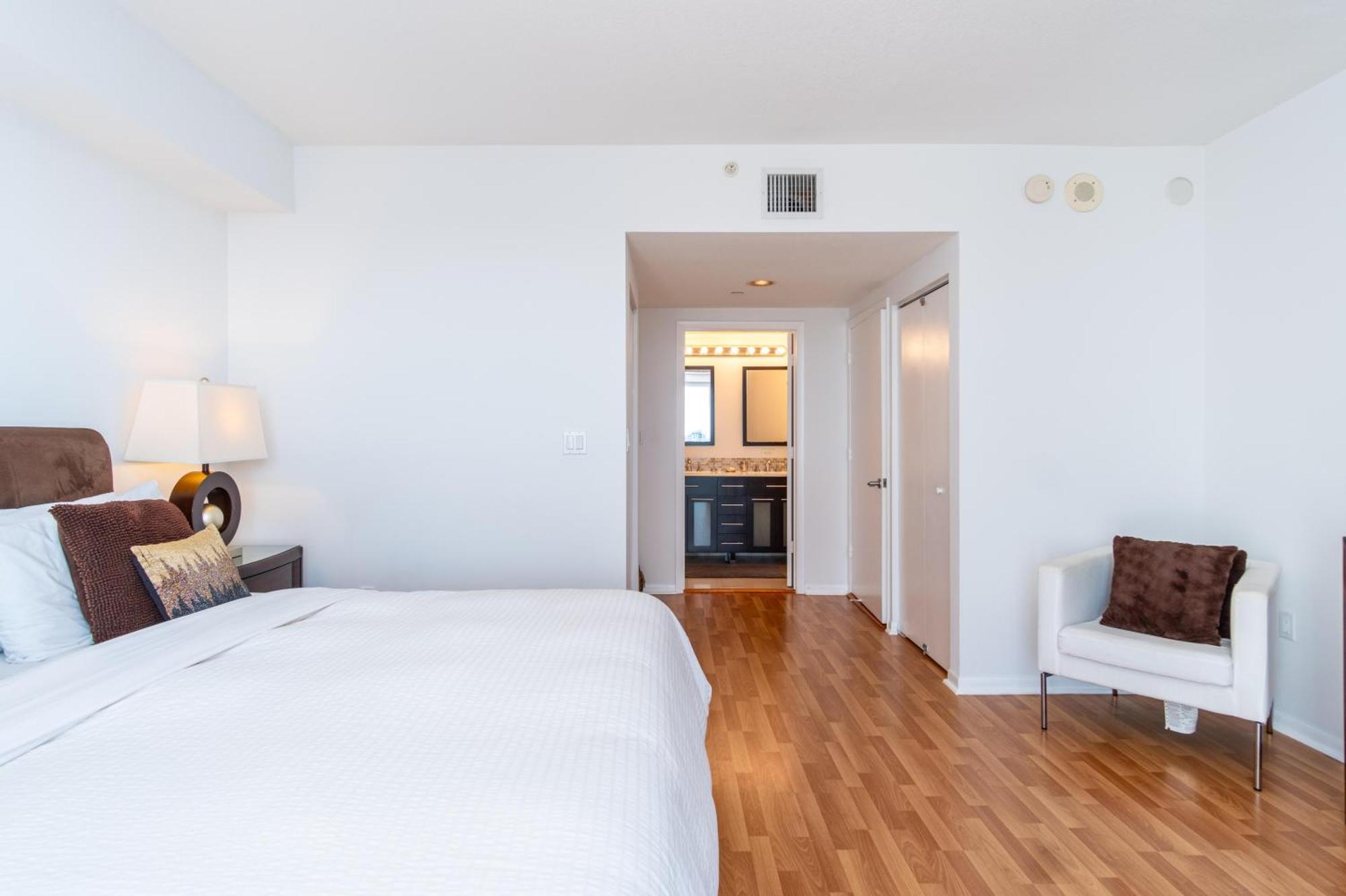 Apartment Golden Bay 85 *