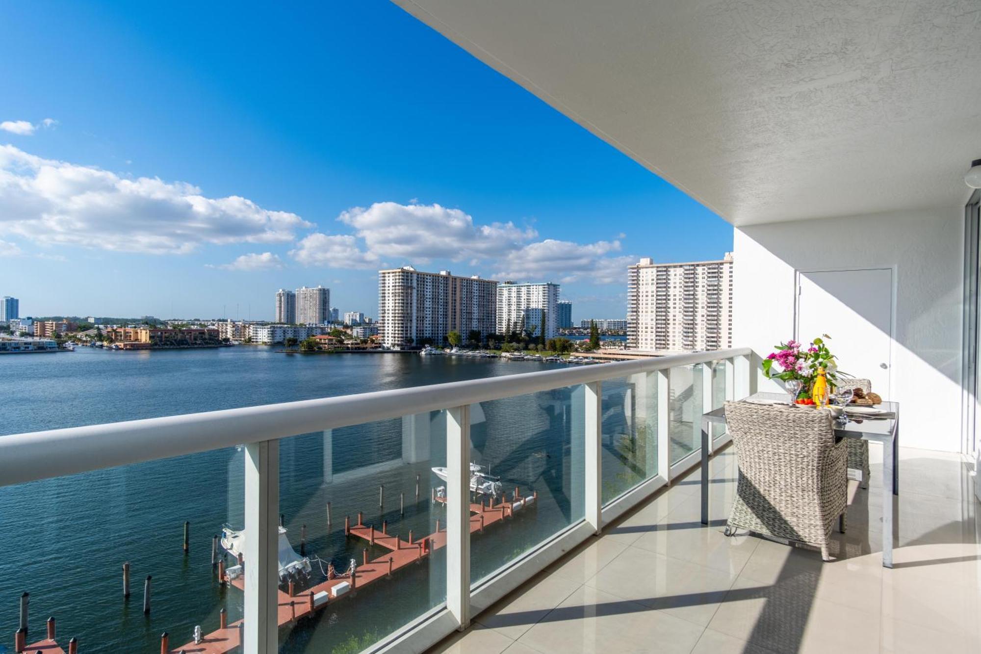 Apartment Golden Bay 85 *