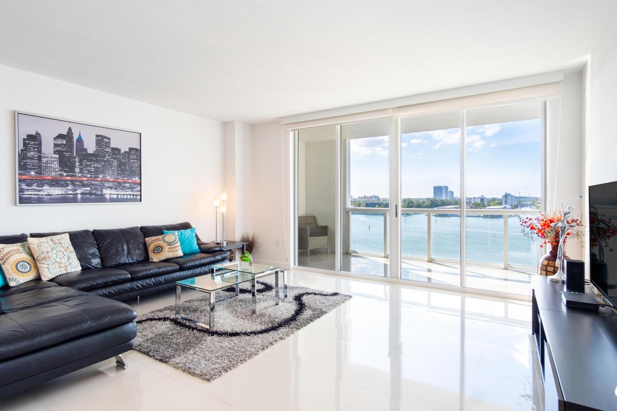 Golden Bay 85 Apartment Miami Beach