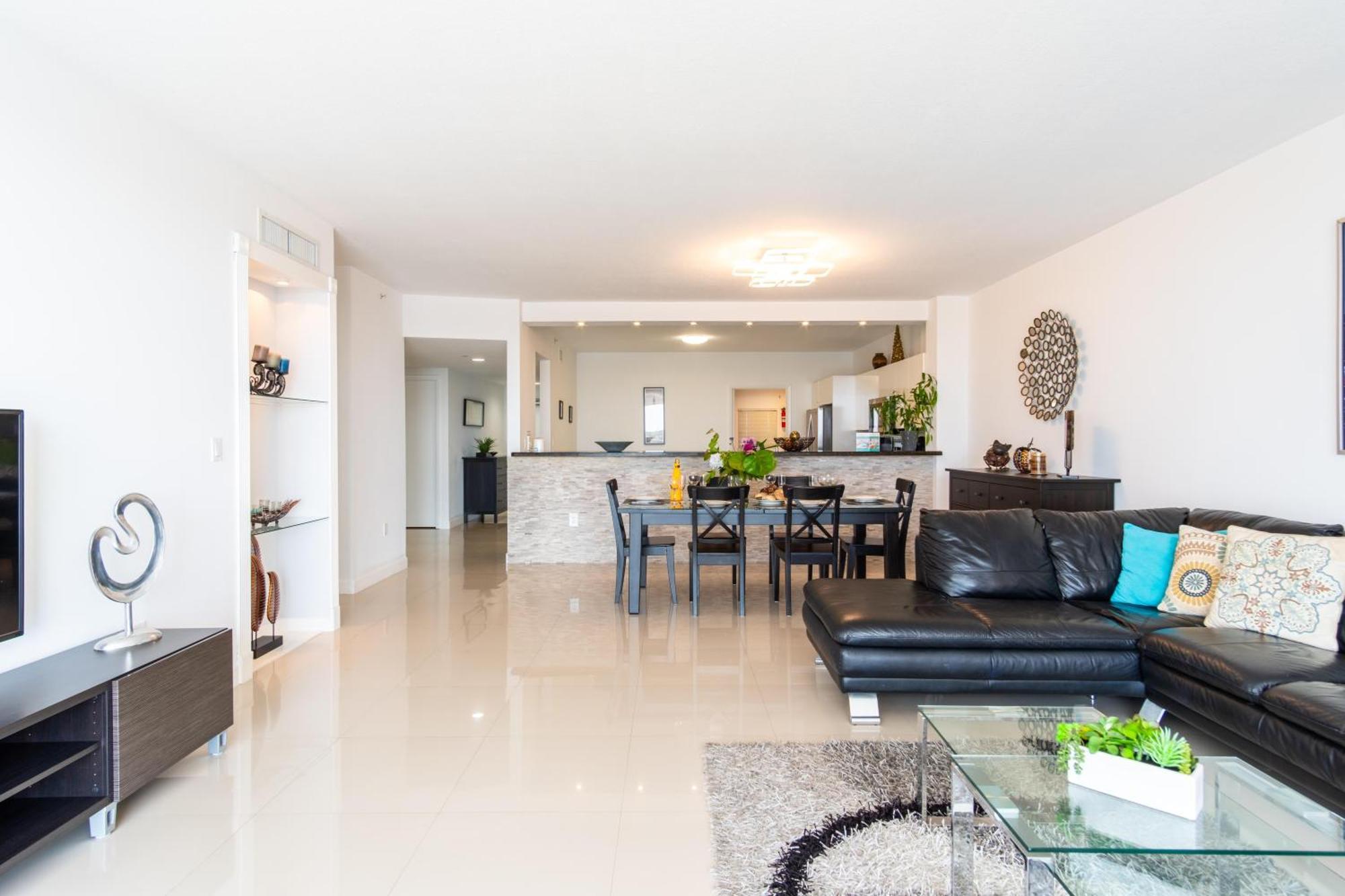 Golden Bay 85 Apartment