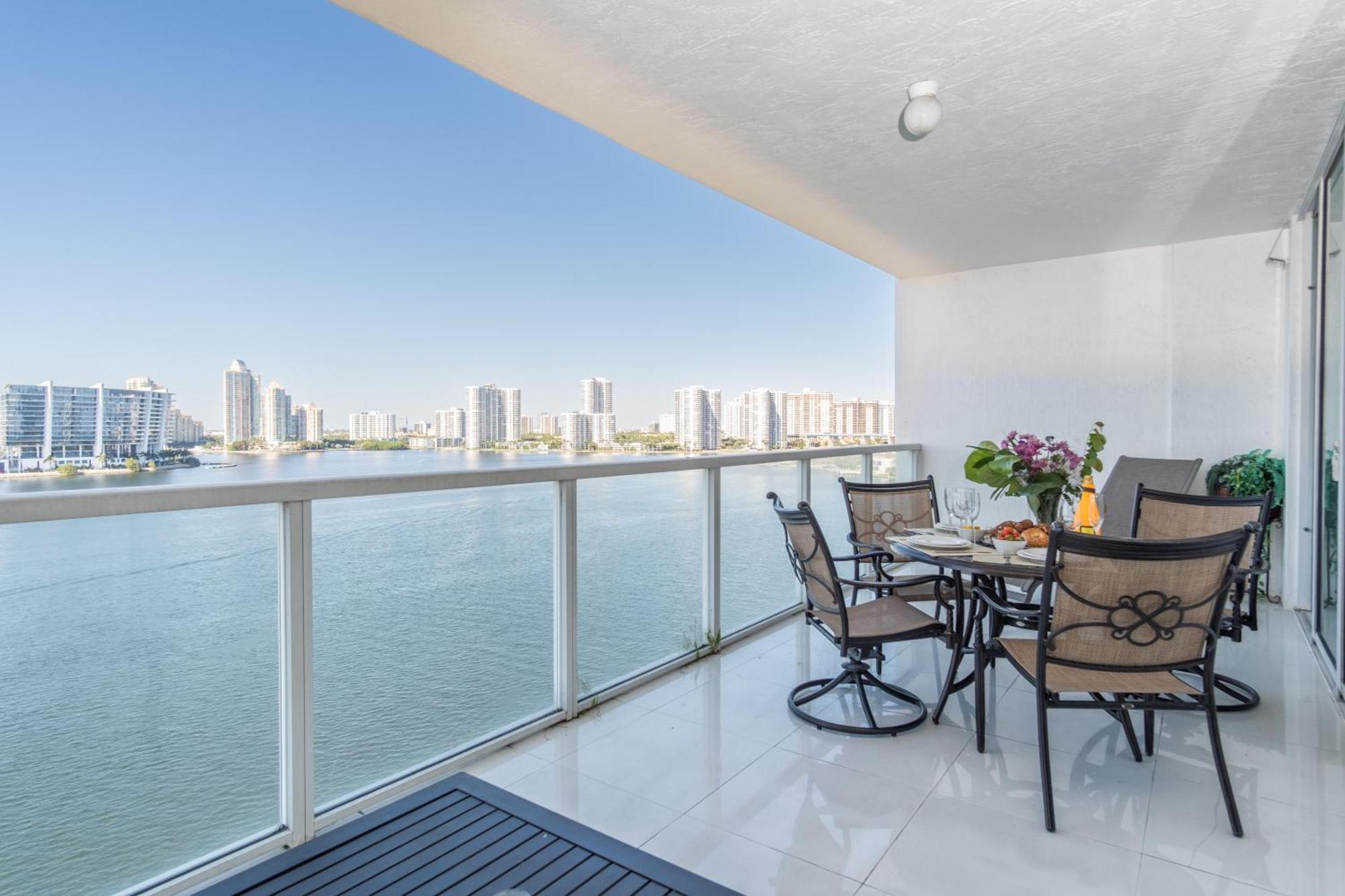 Marina Bay 113 Miami Beach