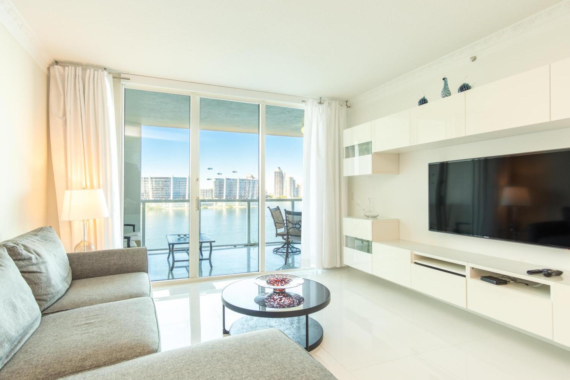 Marina Bay 113 * Miami Beach