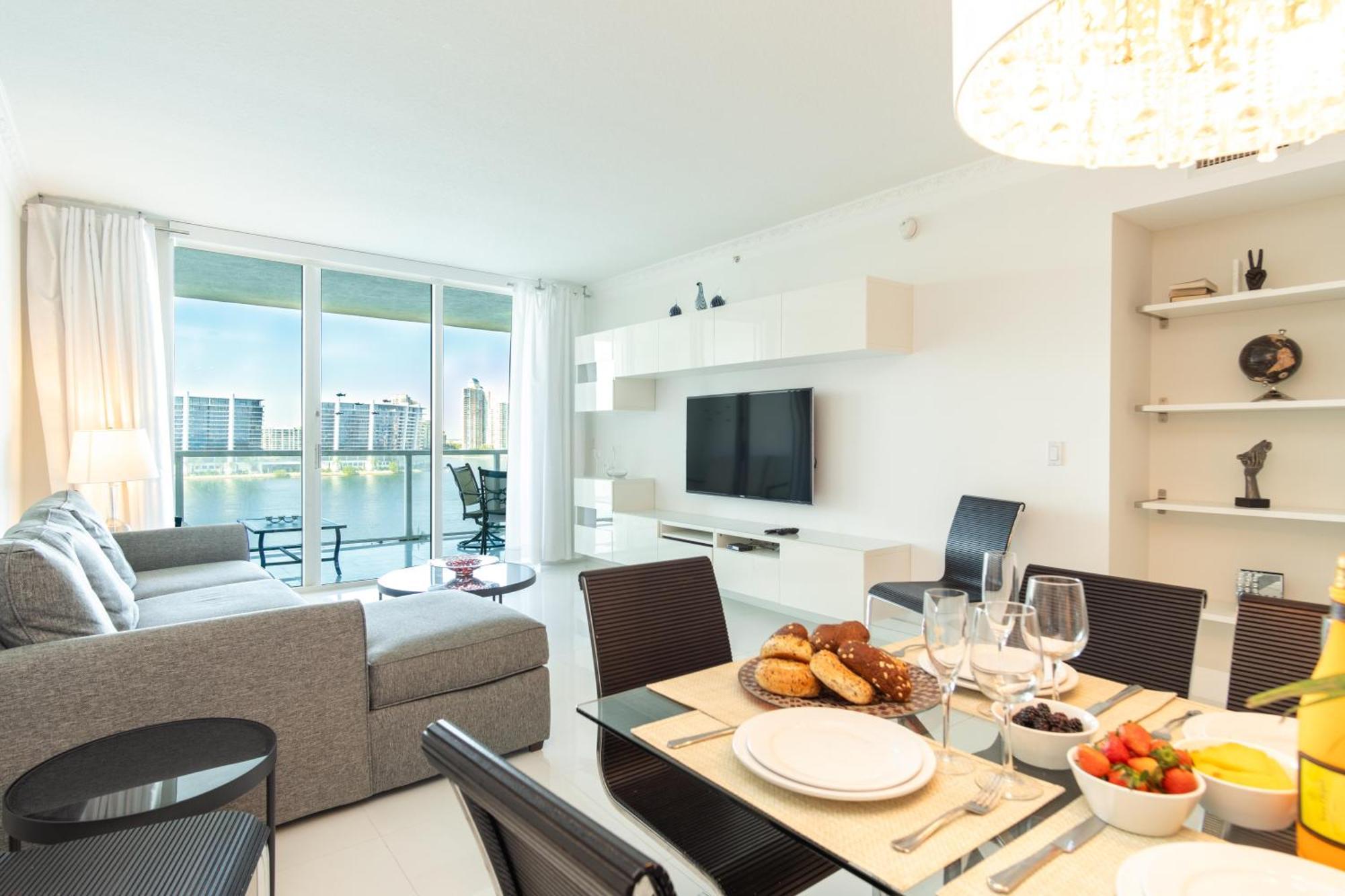 Marina Bay 113 * Miami Beach