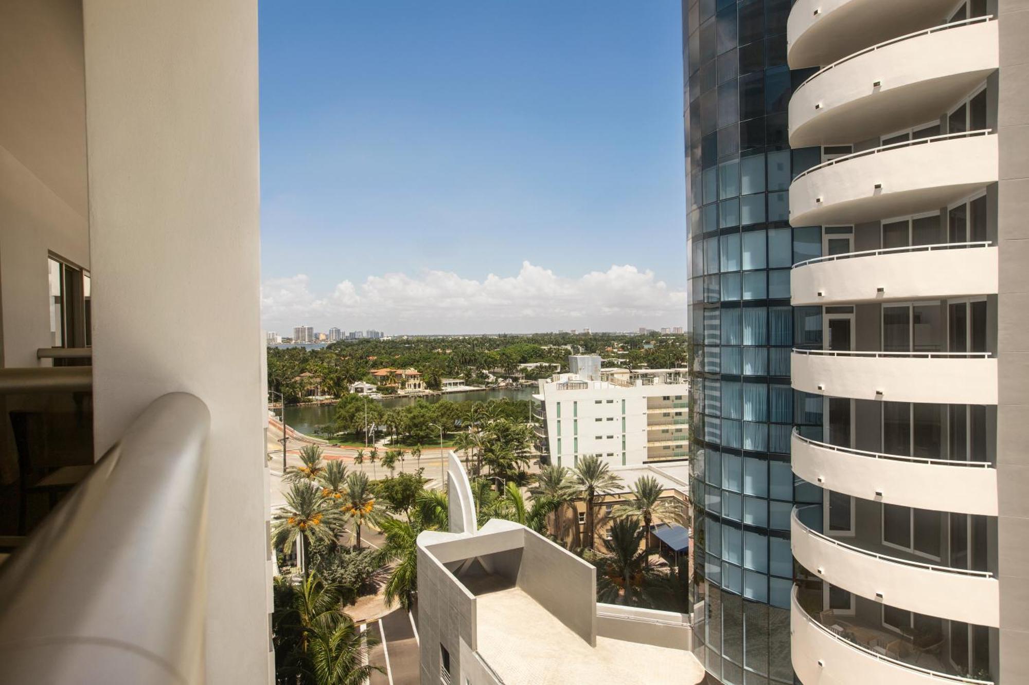 Hilton Miami 4*