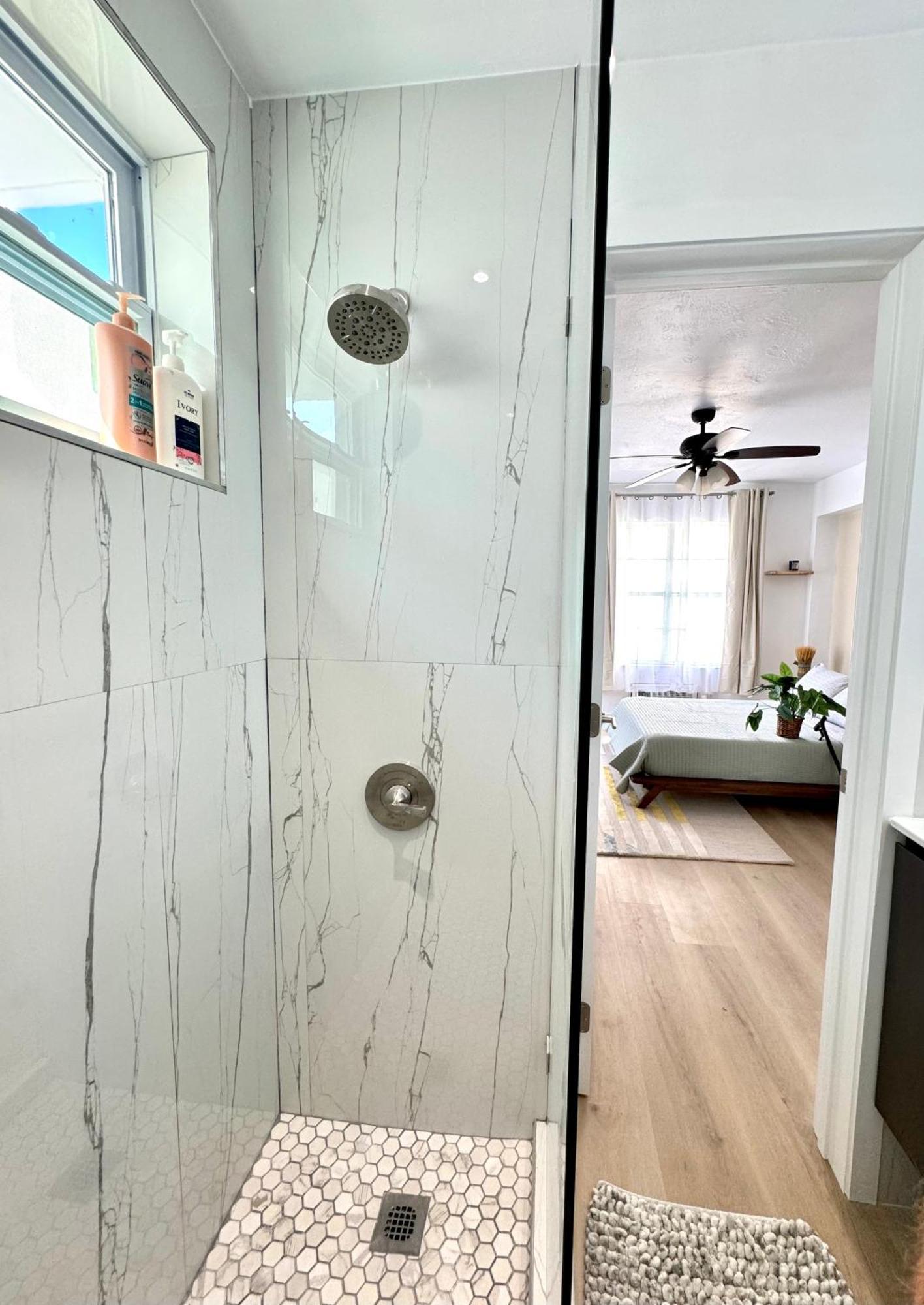 High-end Remodeled Apartment, On The Apartment Miami Beach