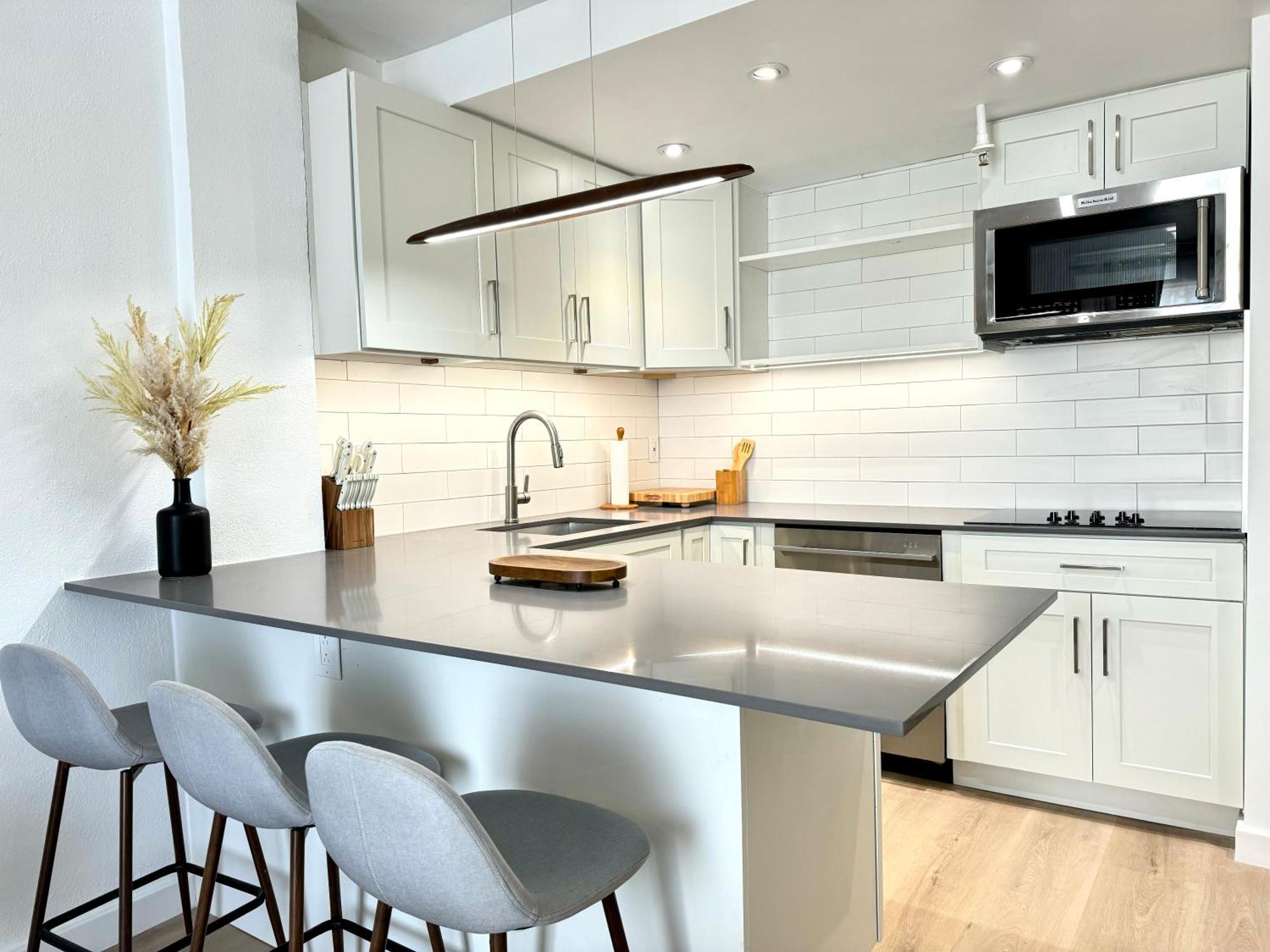 High-end Remodeled Apartment, On The *