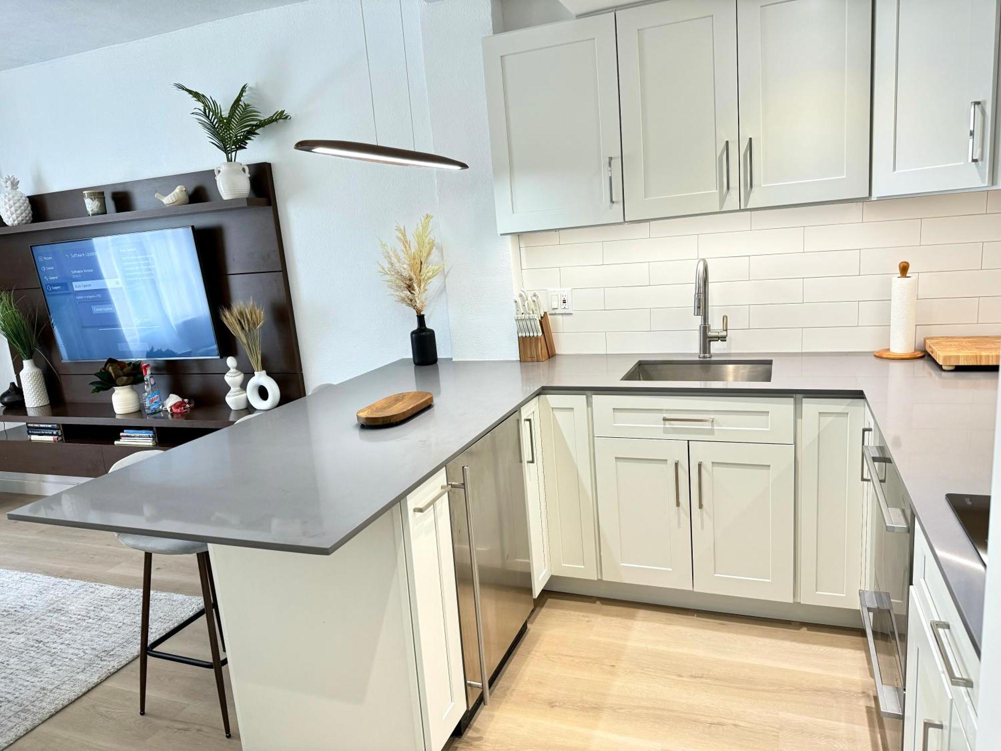 Apartment High-end Remodeled Apartment, On The Miami Beach
