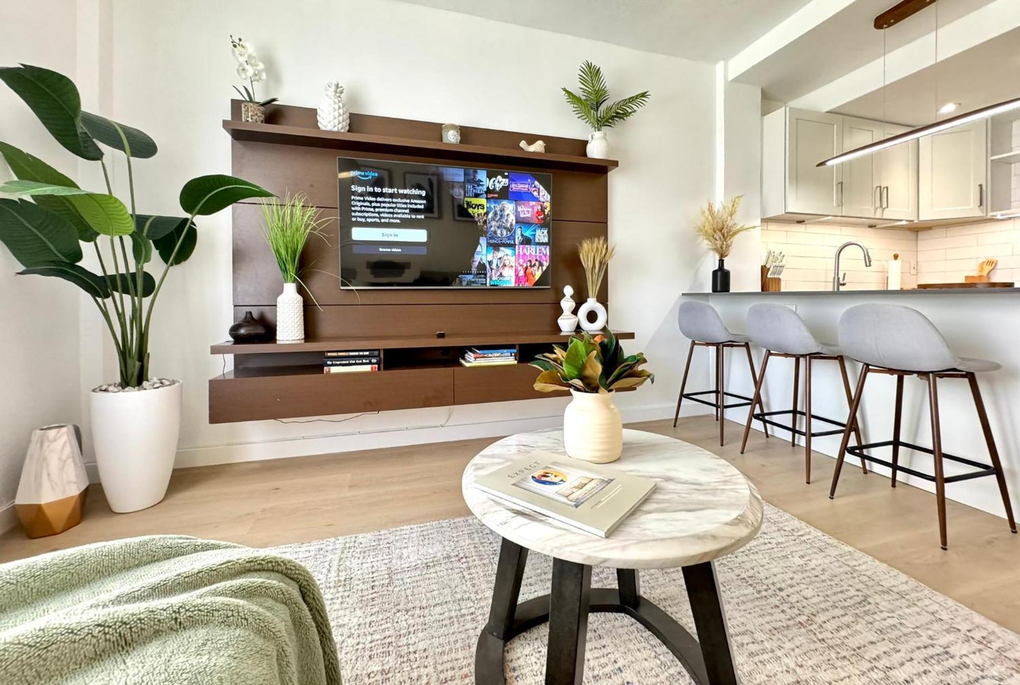 High-end Remodeled Apartment, On The Miami Beach