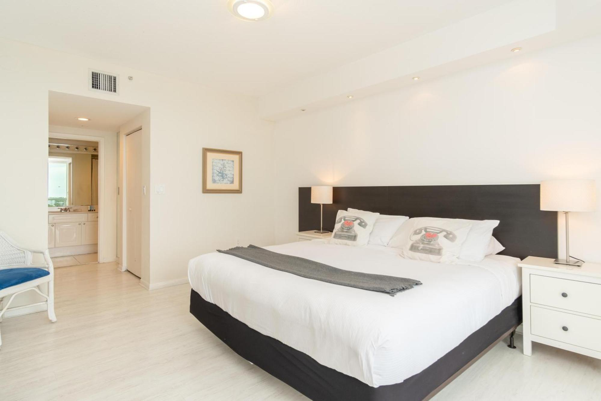 Apartment Golden Bay 103 *