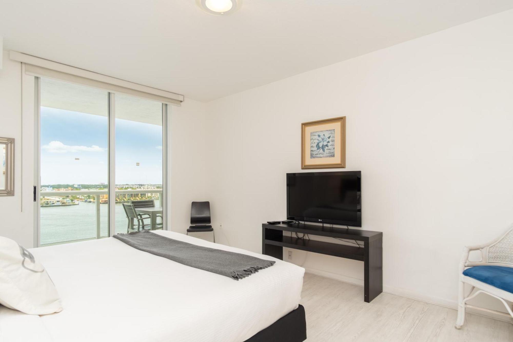Golden Bay 103