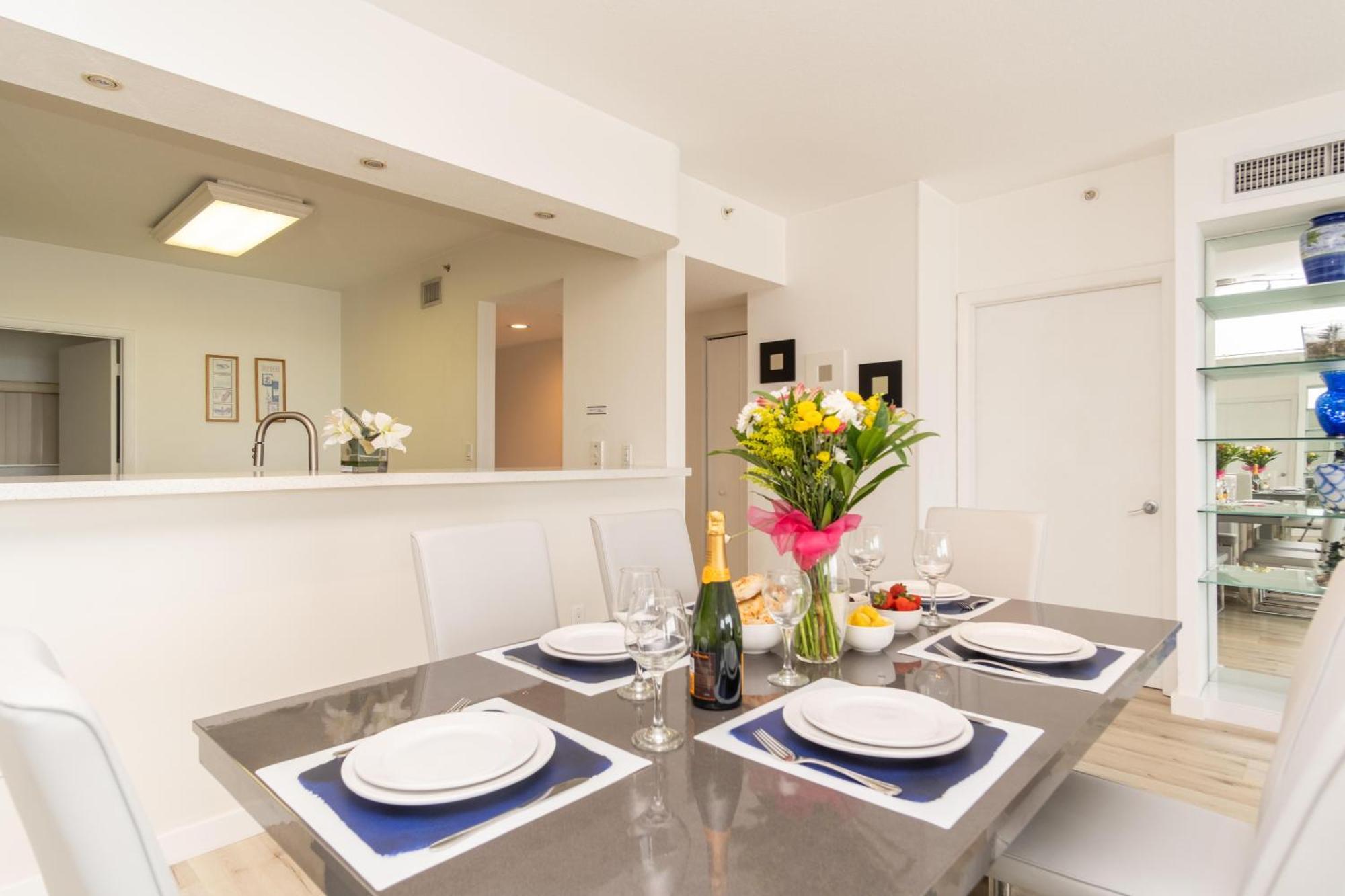 Golden Bay 103 Apartment