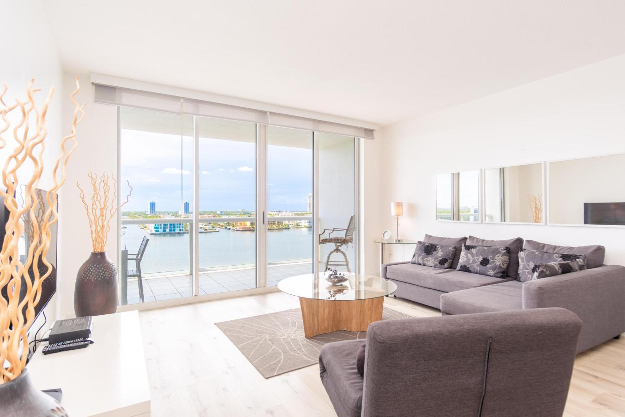 Golden Bay 103 Apartment *