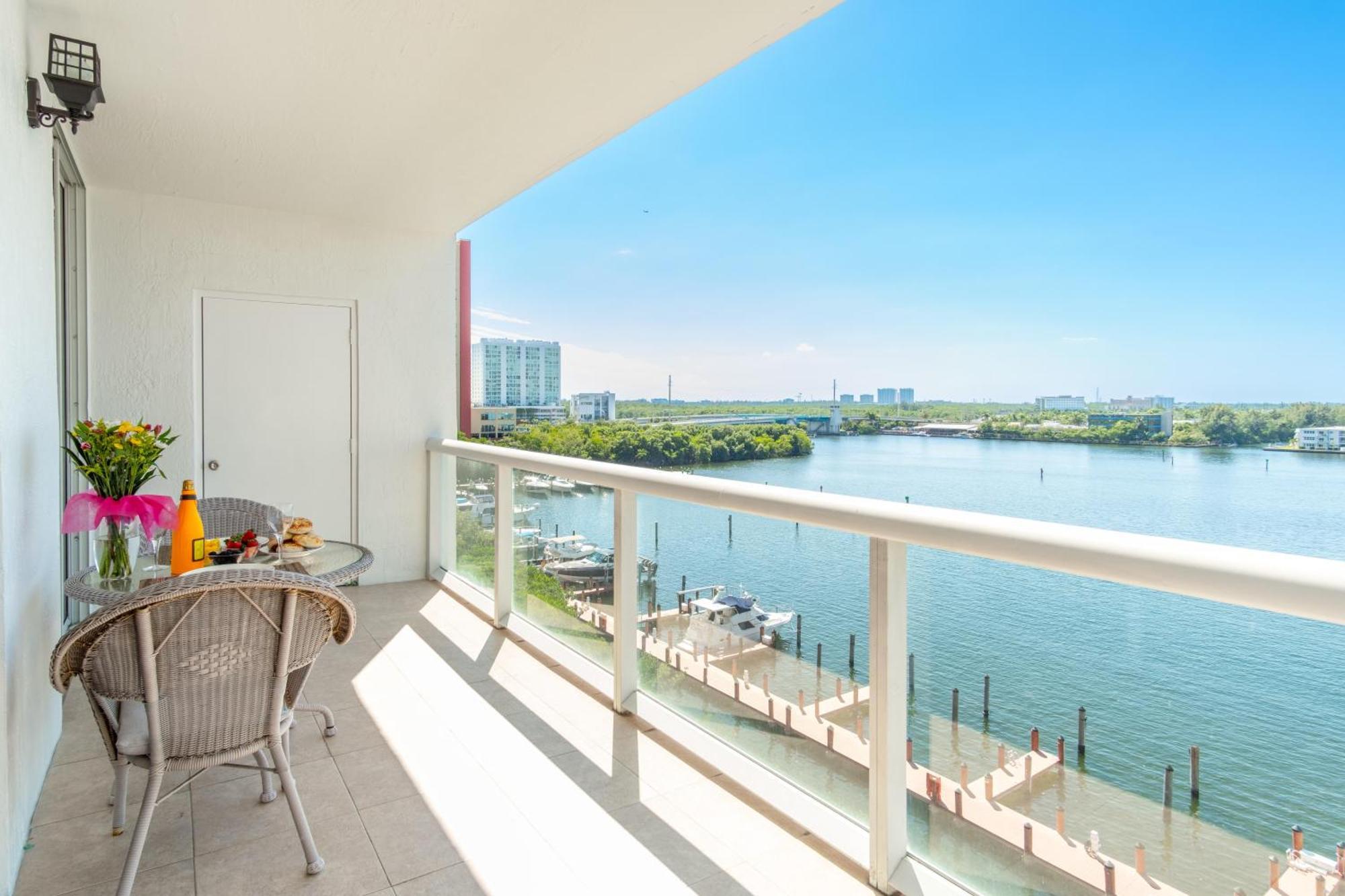 Apartment Golden Bay 88 *