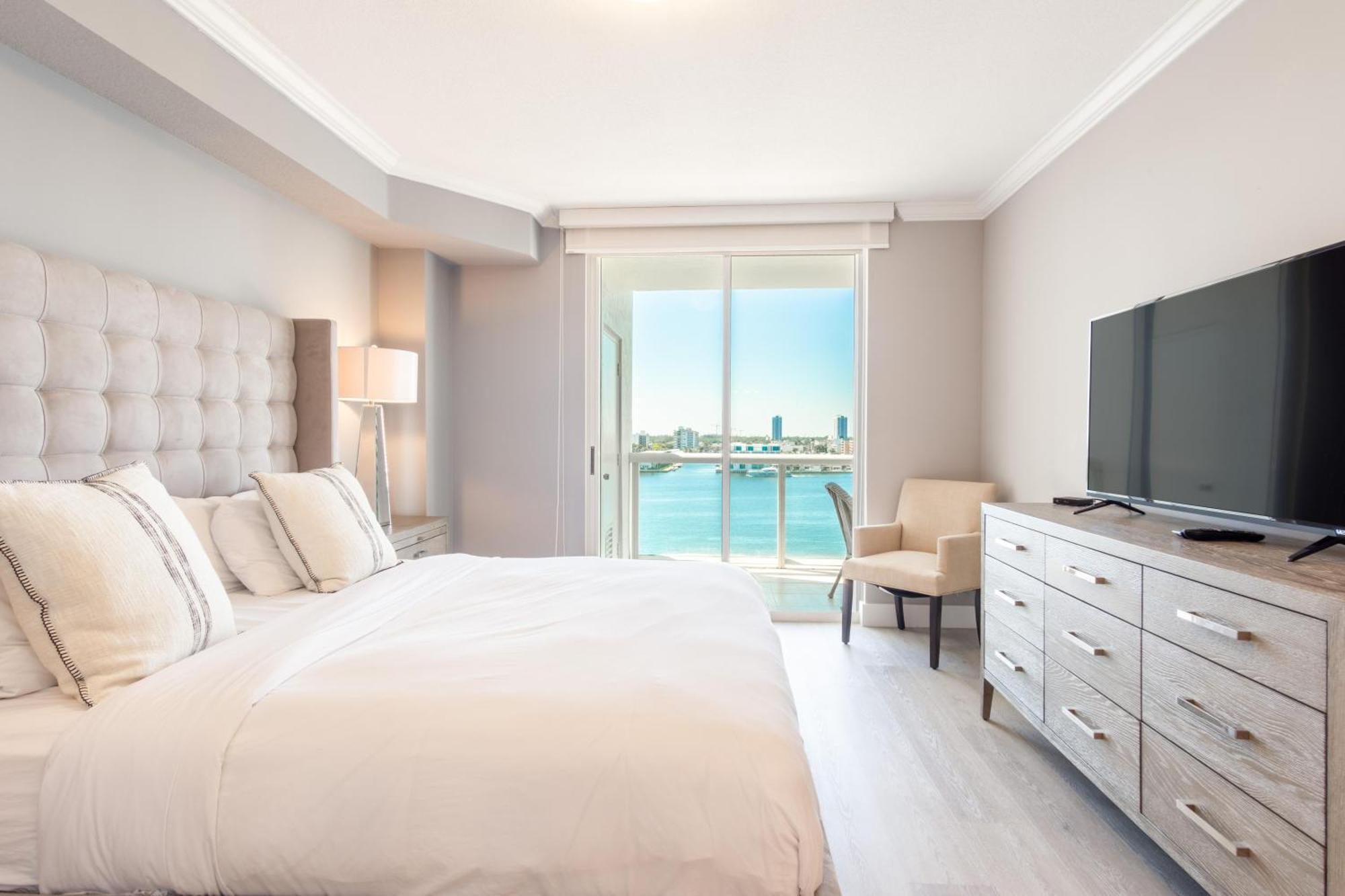 Golden Bay 88 Miami Beach