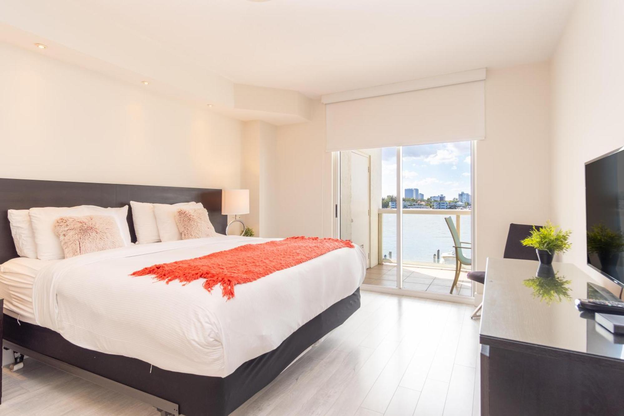 Apartment Golden Bay 48 *