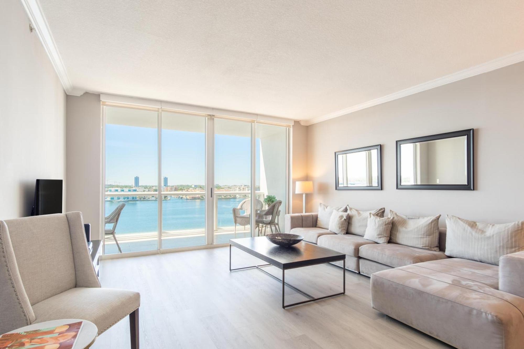 Golden Bay 88 Miami Beach